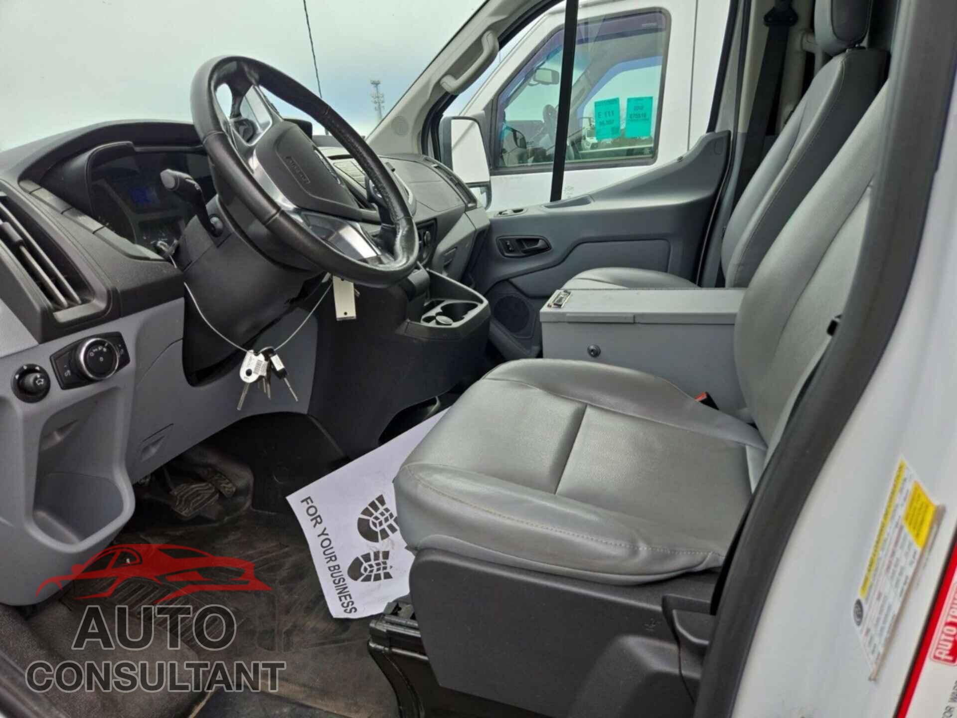 FORD TRANSIT 2017 - 1FTYR1YM4HKB43541