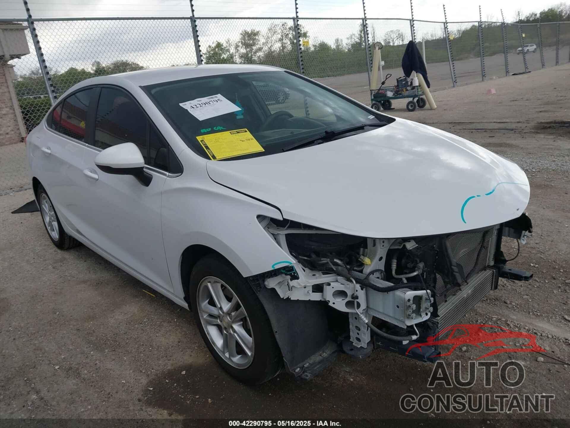 CHEVROLET CRUZE 2017 - 1G1BE5SM7H7229567