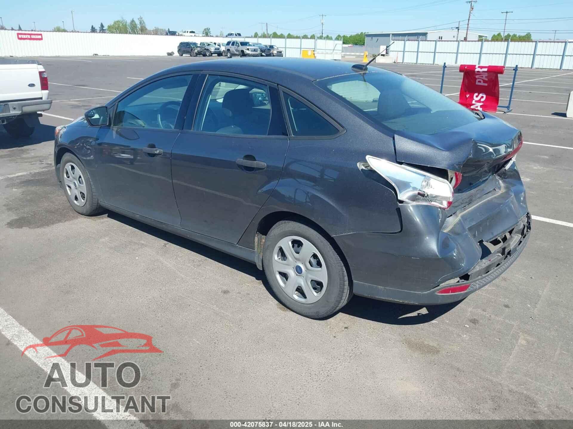 FORD FOCUS 2017 - 1FADP3E24HL348490
