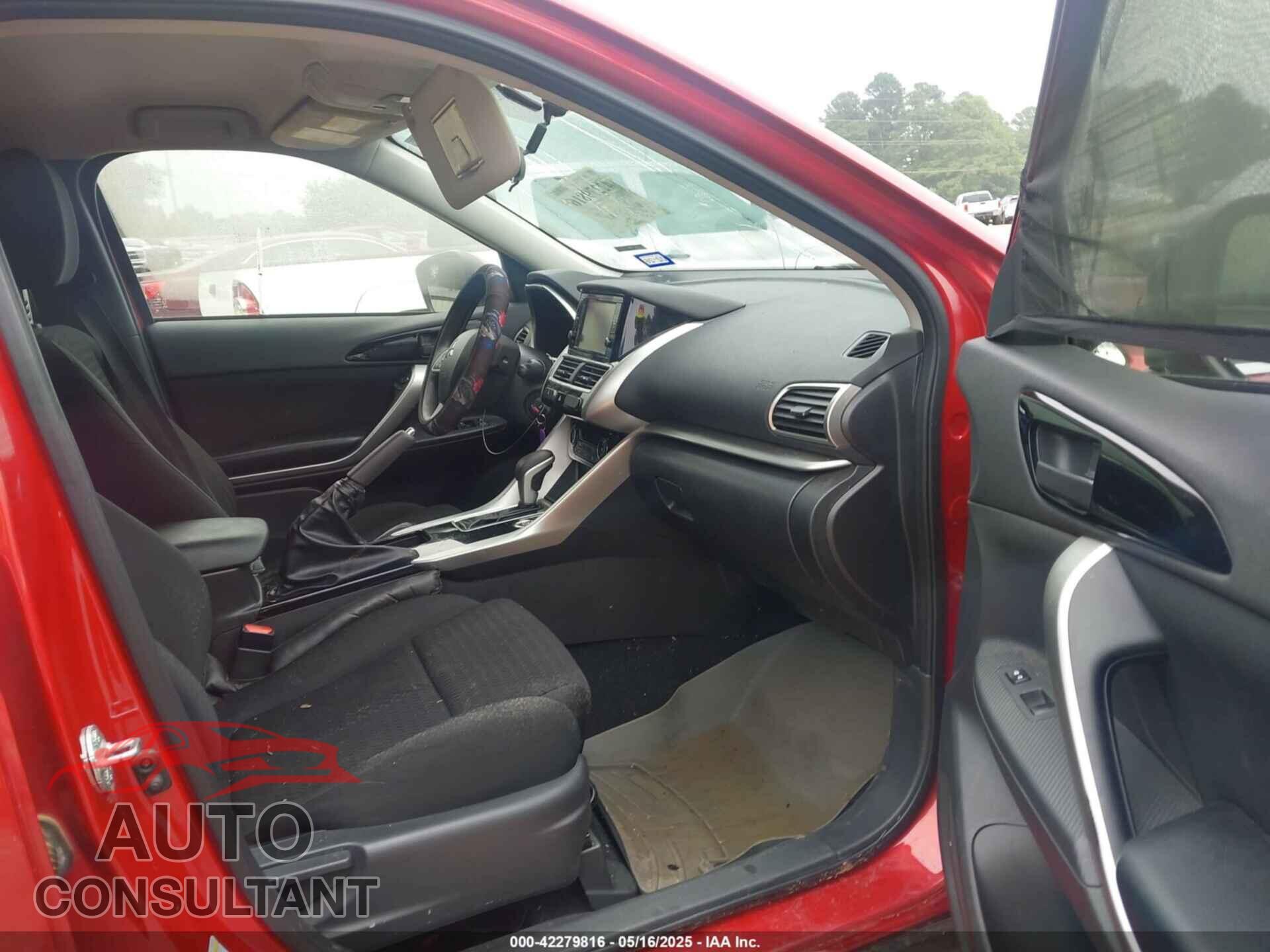 MITSUBISHI ECLIPSE CROSS 2018 - JA4AT3AA4JZ046507