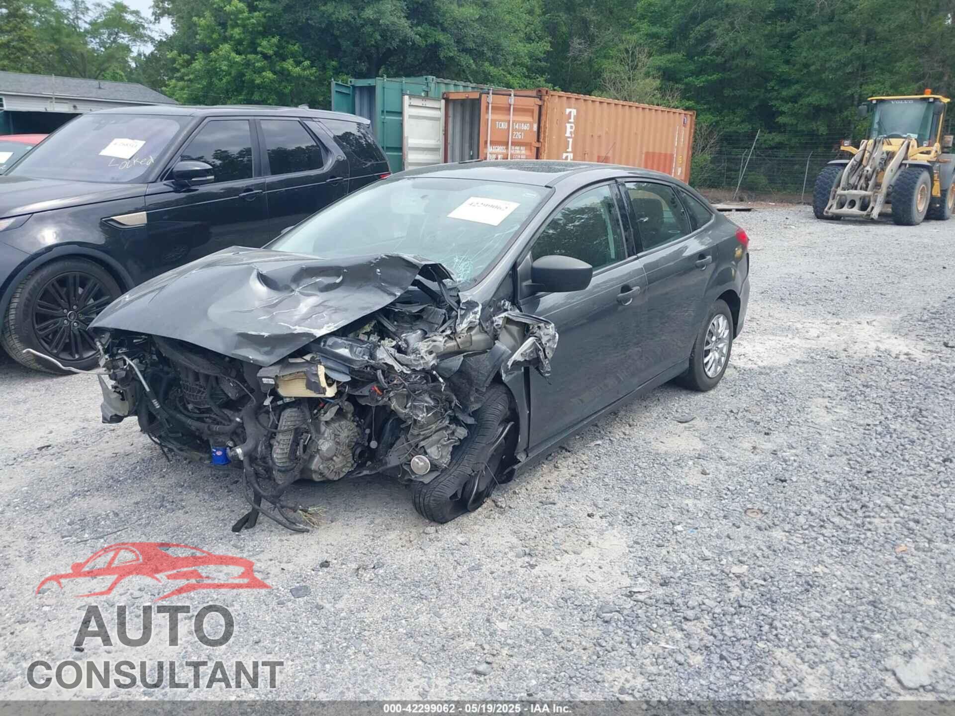 FORD FOCUS 2017 - 1FADP3E29HL262169