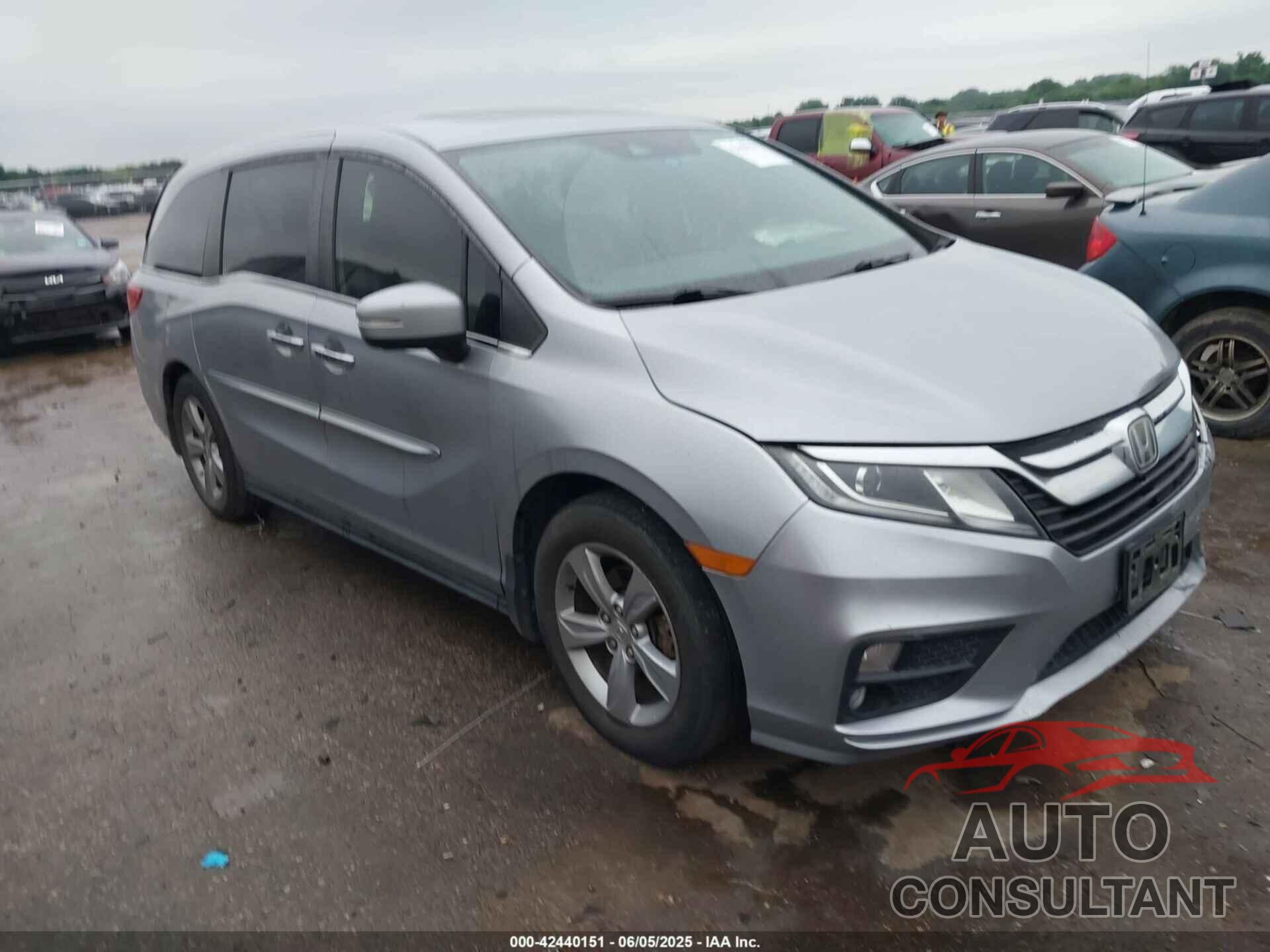 HONDA ODYSSEY 2018 - 5FNRL6H70JB014115