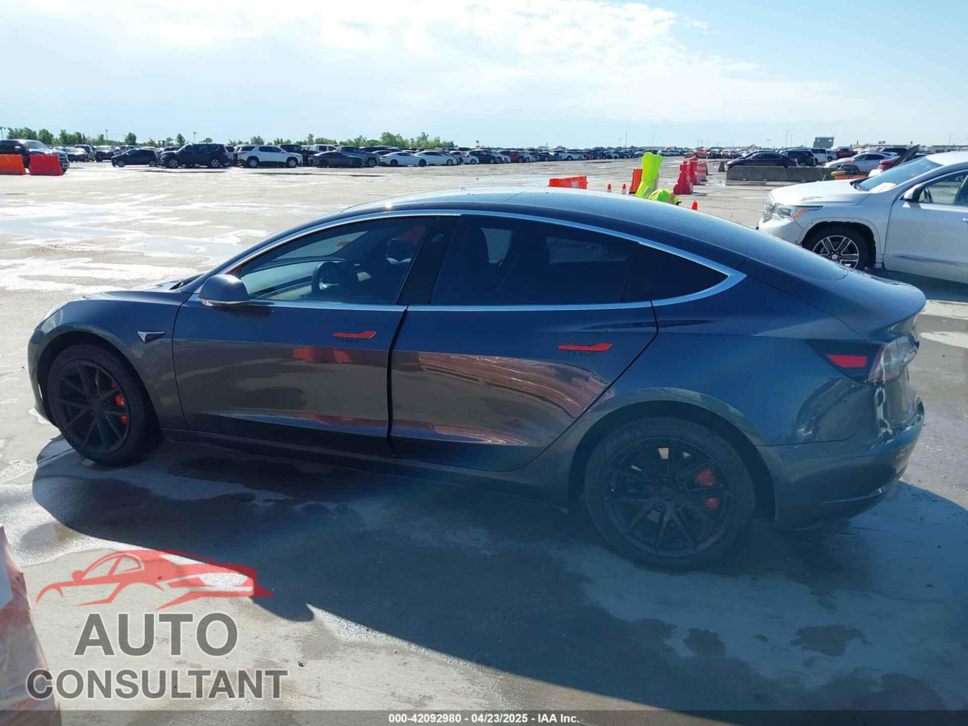 TESLA MODEL 3 2020 - 5YJ3E1EA5LF644864