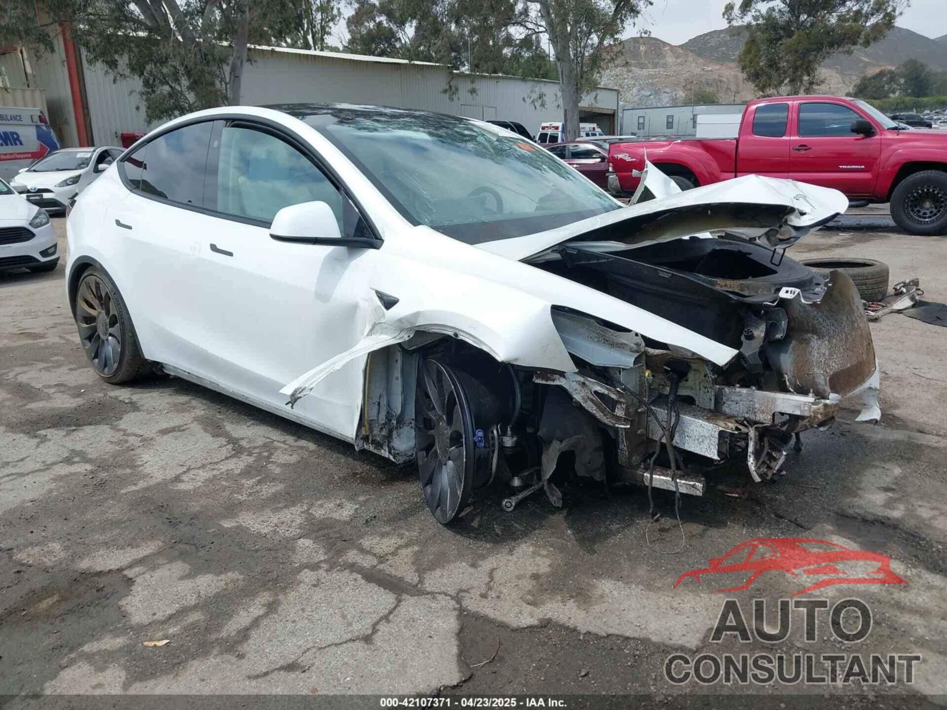 TESLA MODEL Y 2023 - 7SAYGDEFXPF809250