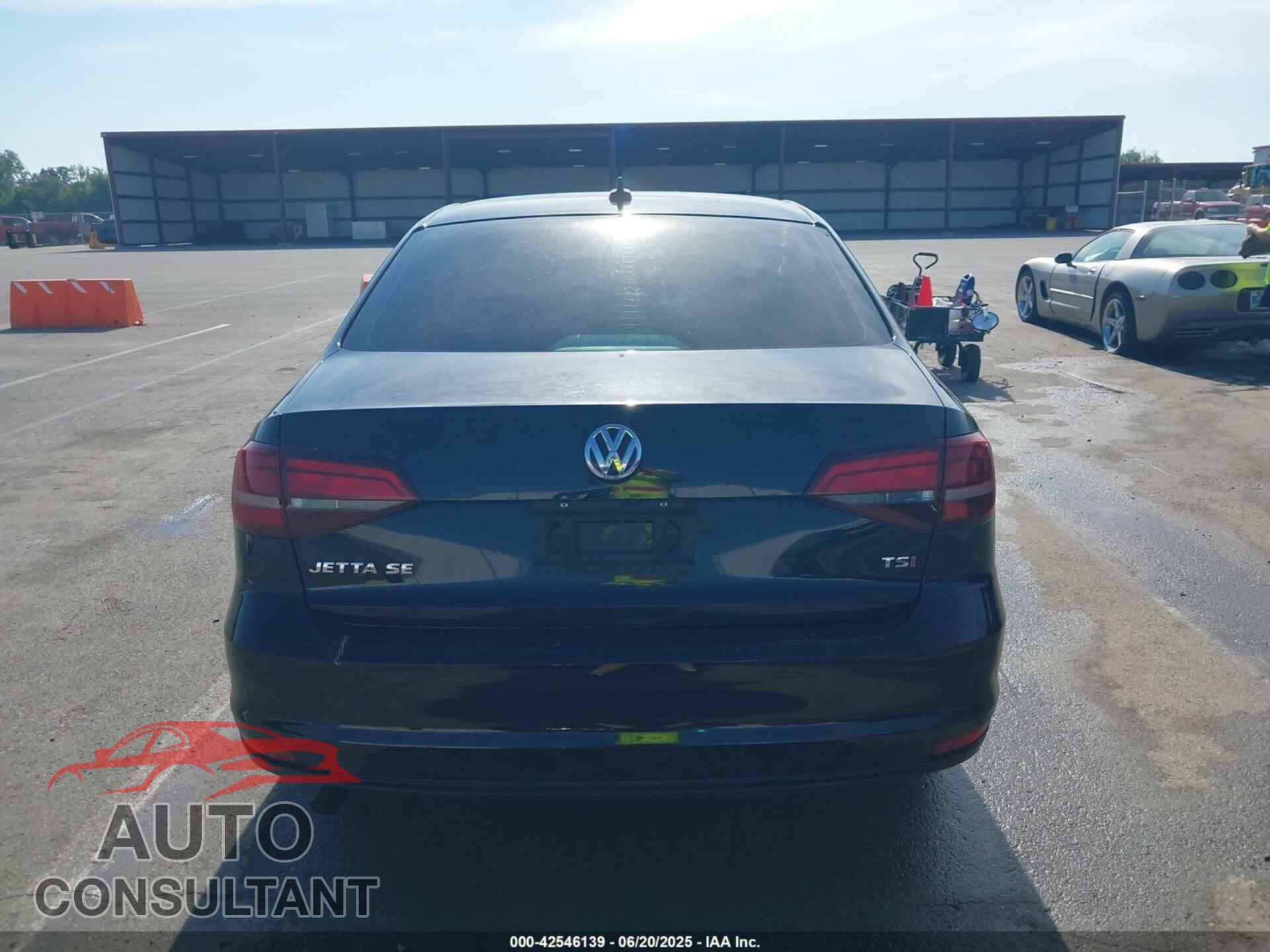 VOLKSWAGEN JETTA 2017 - 3VWDB7AJ7HM399345