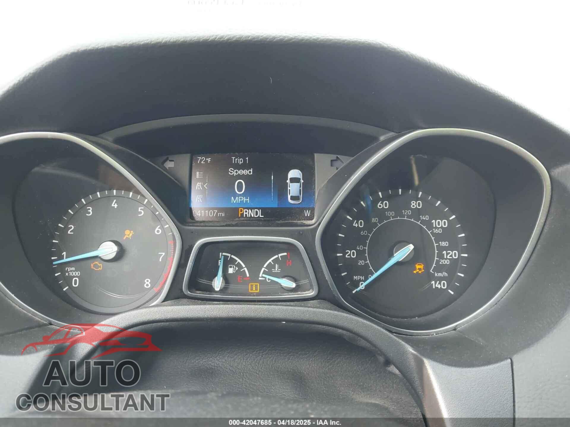 FORD FOCUS 2017 - 1FADP3F21HL228709