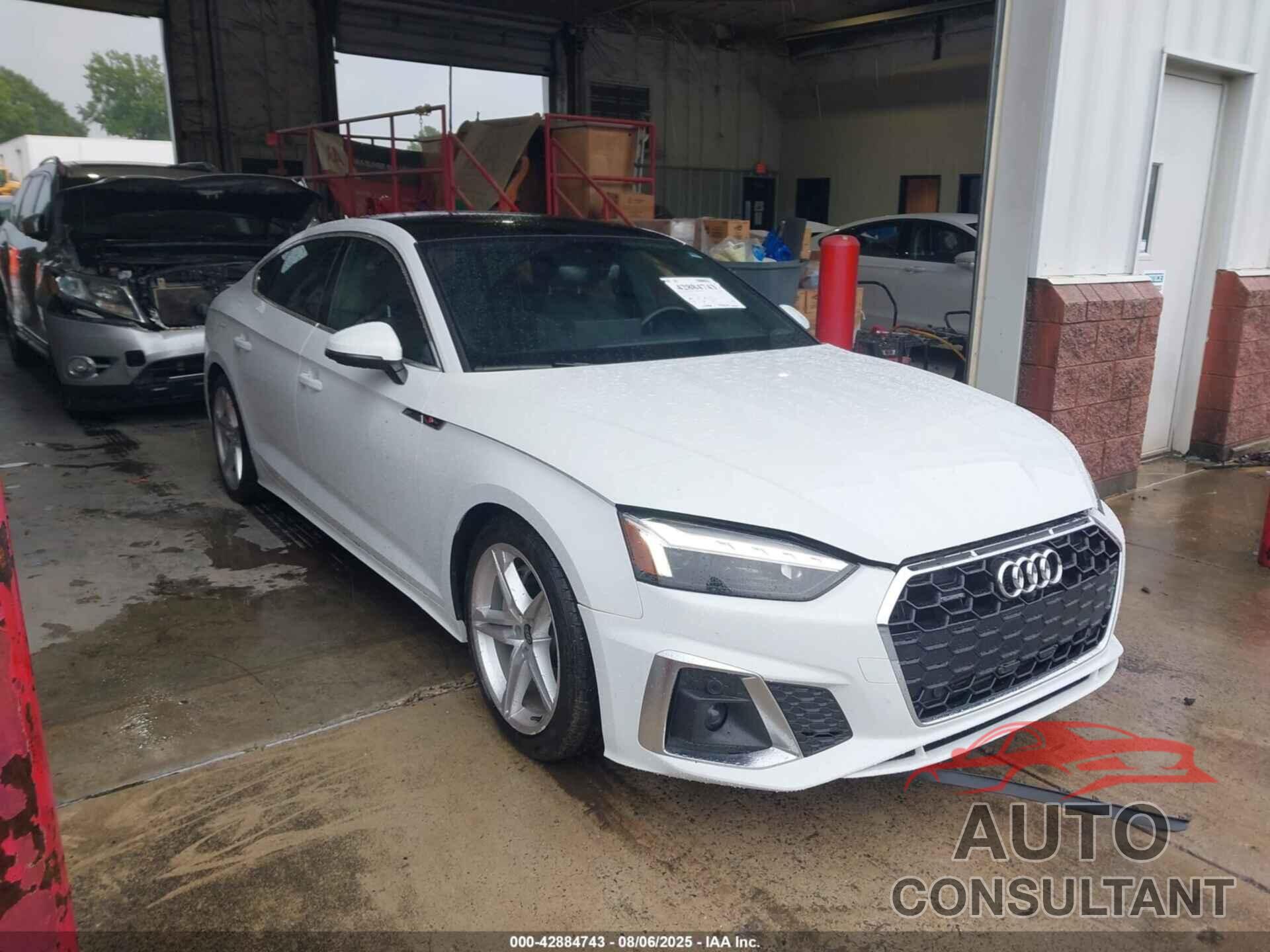 AUDI A5 SPORTBACK 2022 - WAUFACF56NA021574