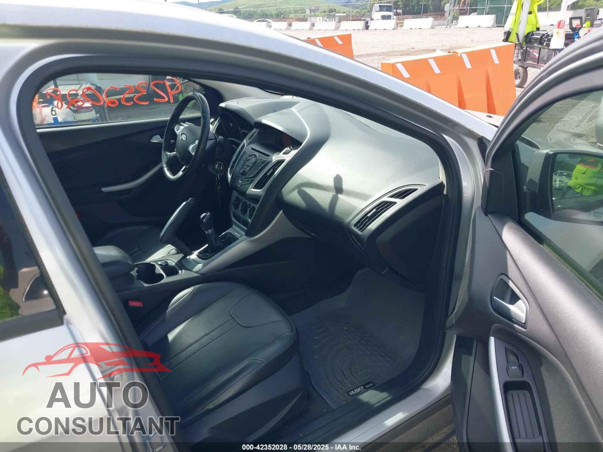 FORD FOCUS 2013 - 1FADP3K20DL379329