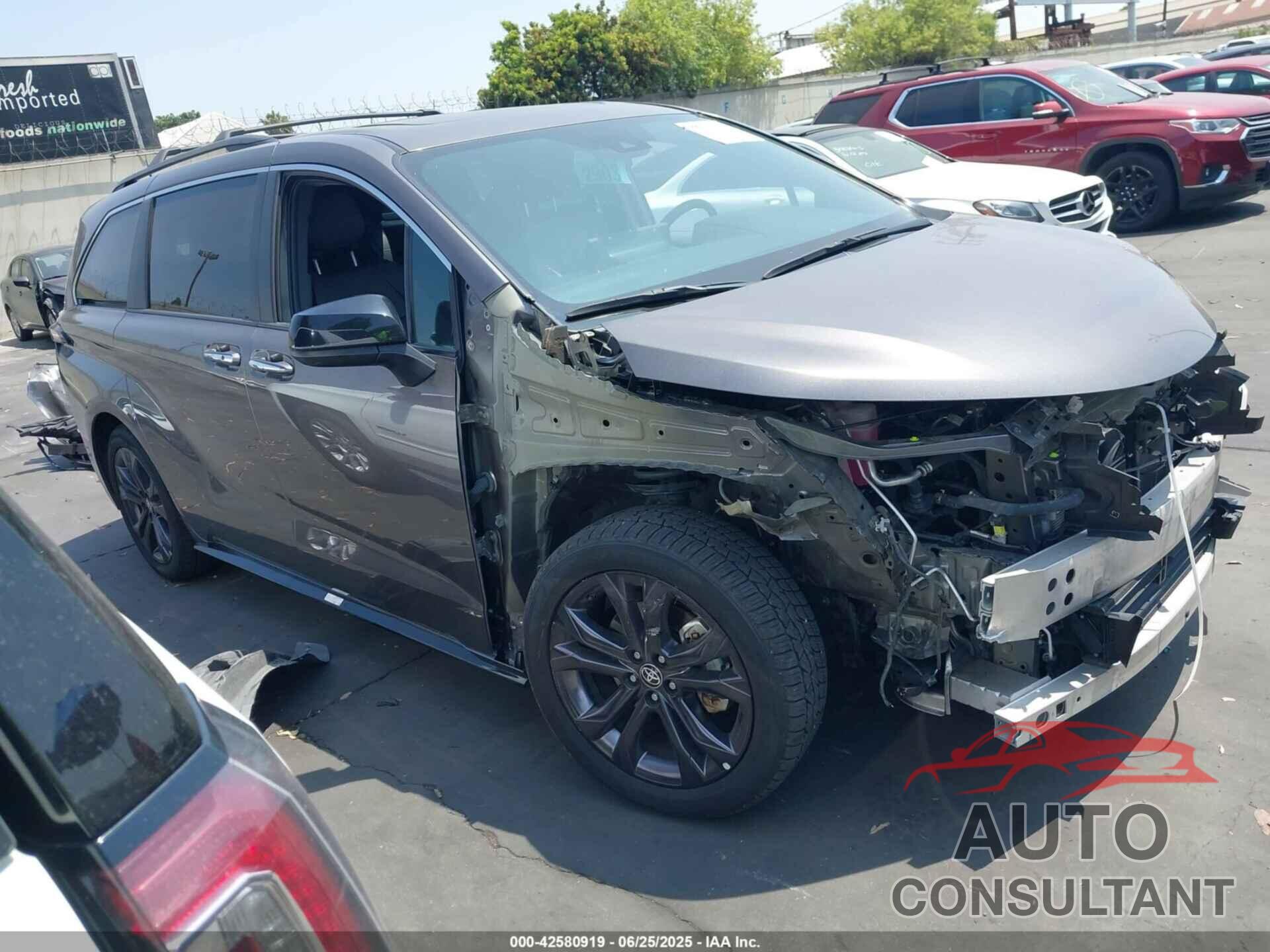 TOYOTA SIENNA 2022 - 5TDDRKEC4NS120023