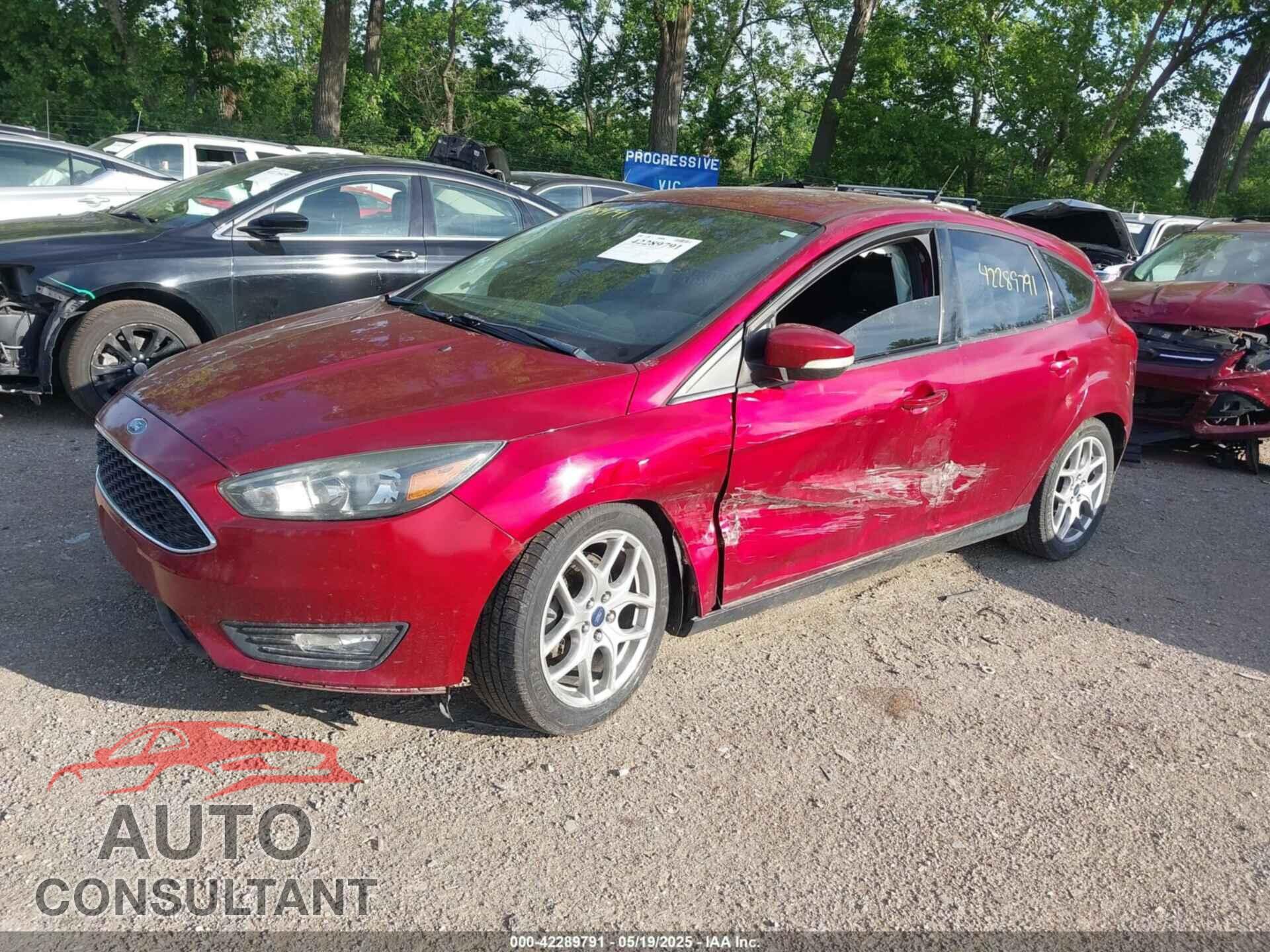 FORD FOCUS 2015 - 1FADP3K29FL274226
