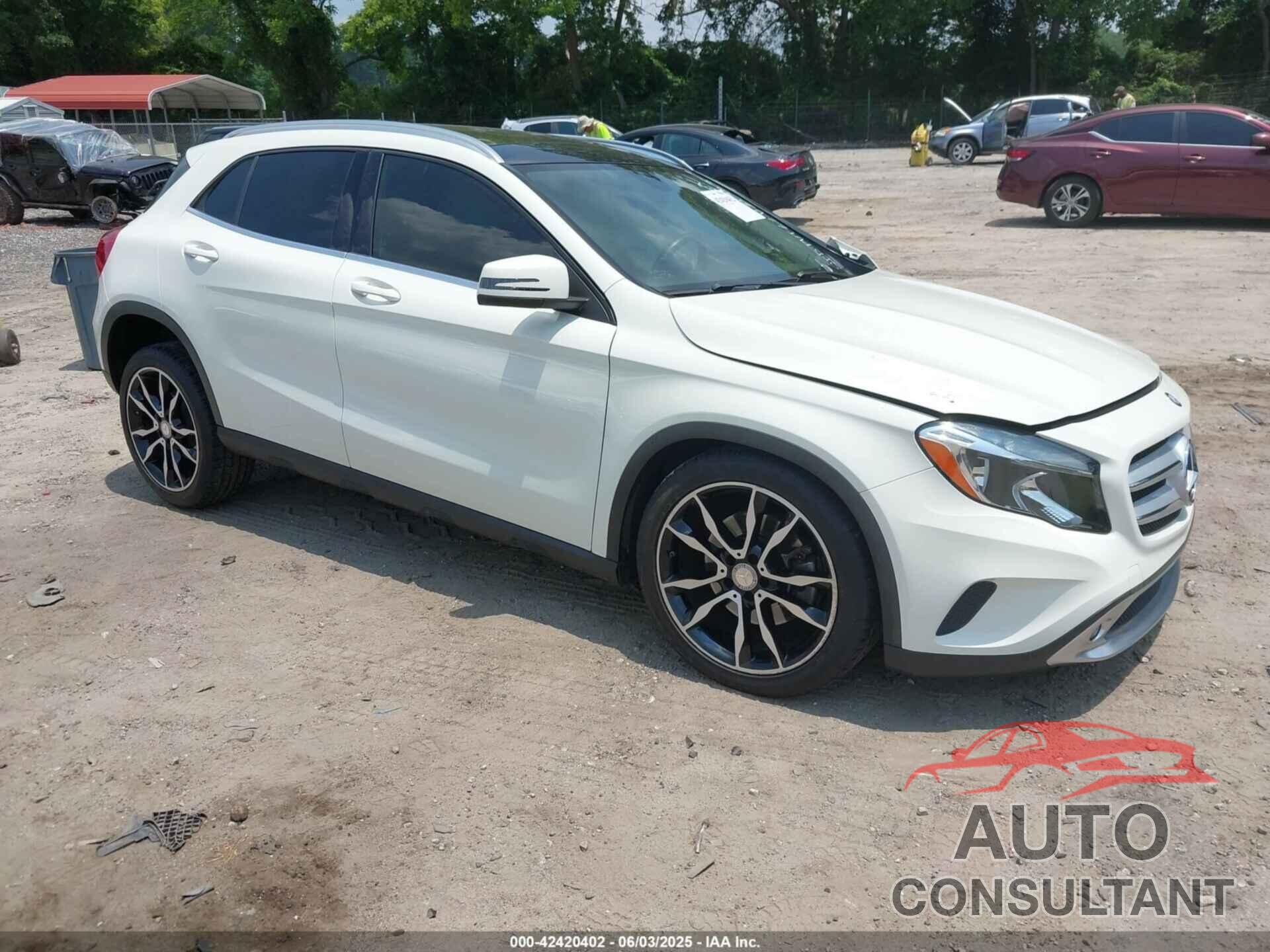 MERCEDES-BENZ GLA 250 2015 - WDCTG4EB7FJ110325