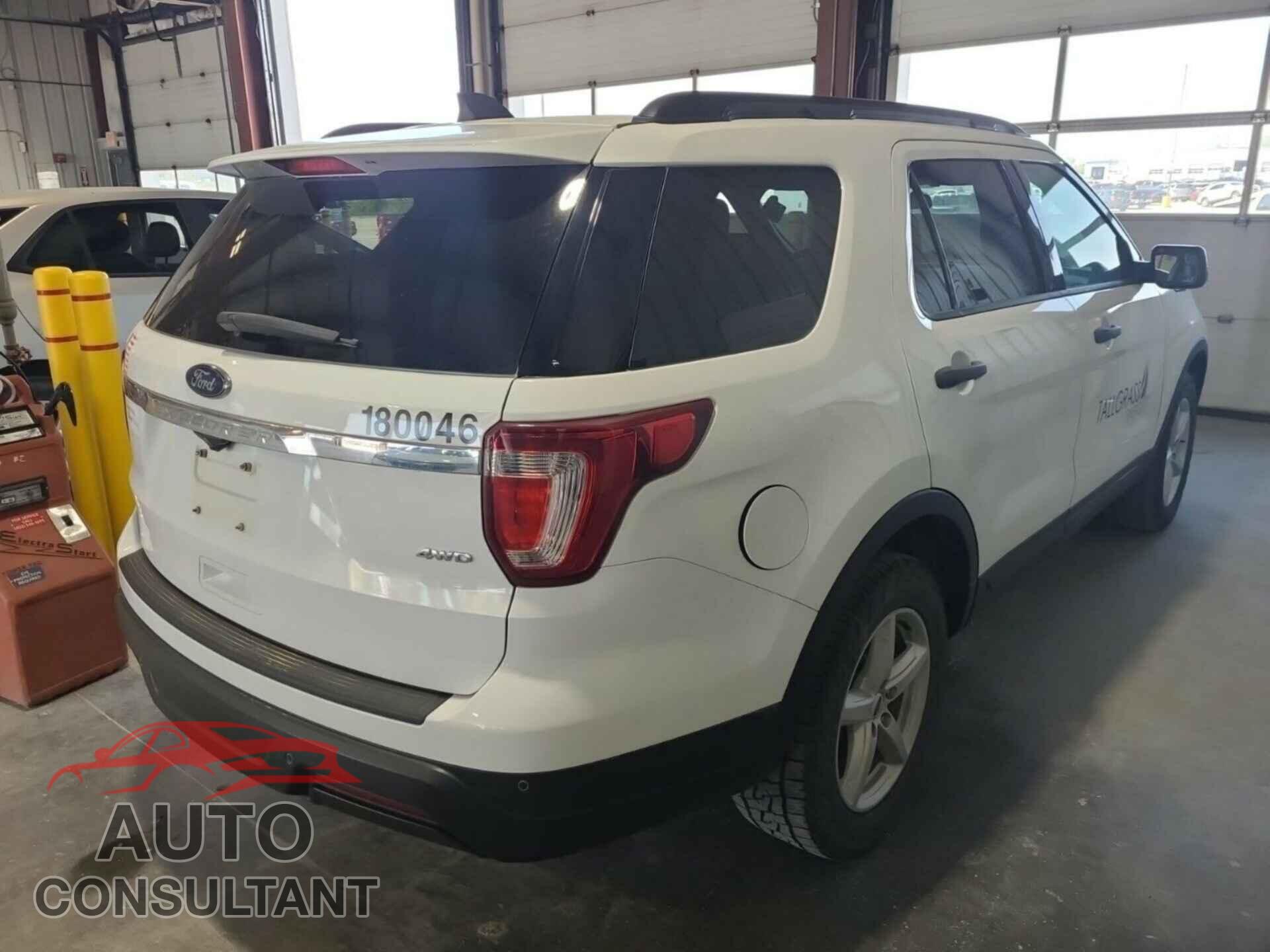 FORD EXPLORER 2018 - 1FM5K8B82JGB35163