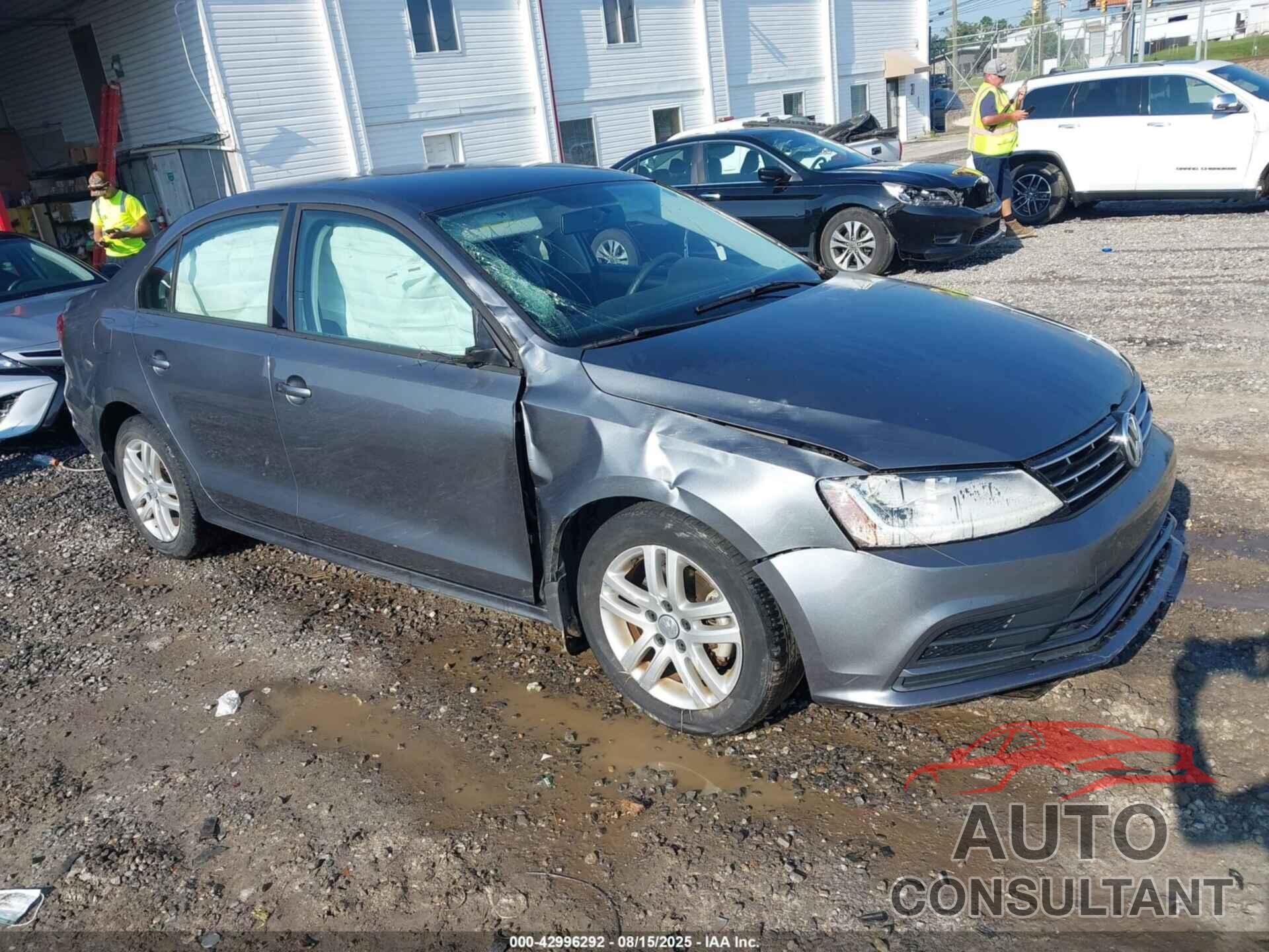VOLKSWAGEN JETTA 2018 - 3VW2B7AJ8JM206679