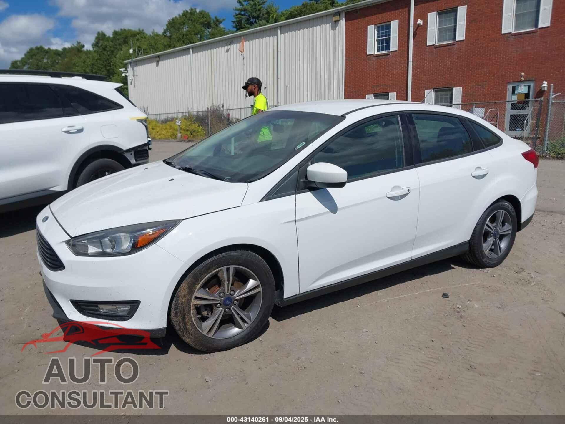 FORD FOCUS 2018 - 1FADP3FEXJL202948