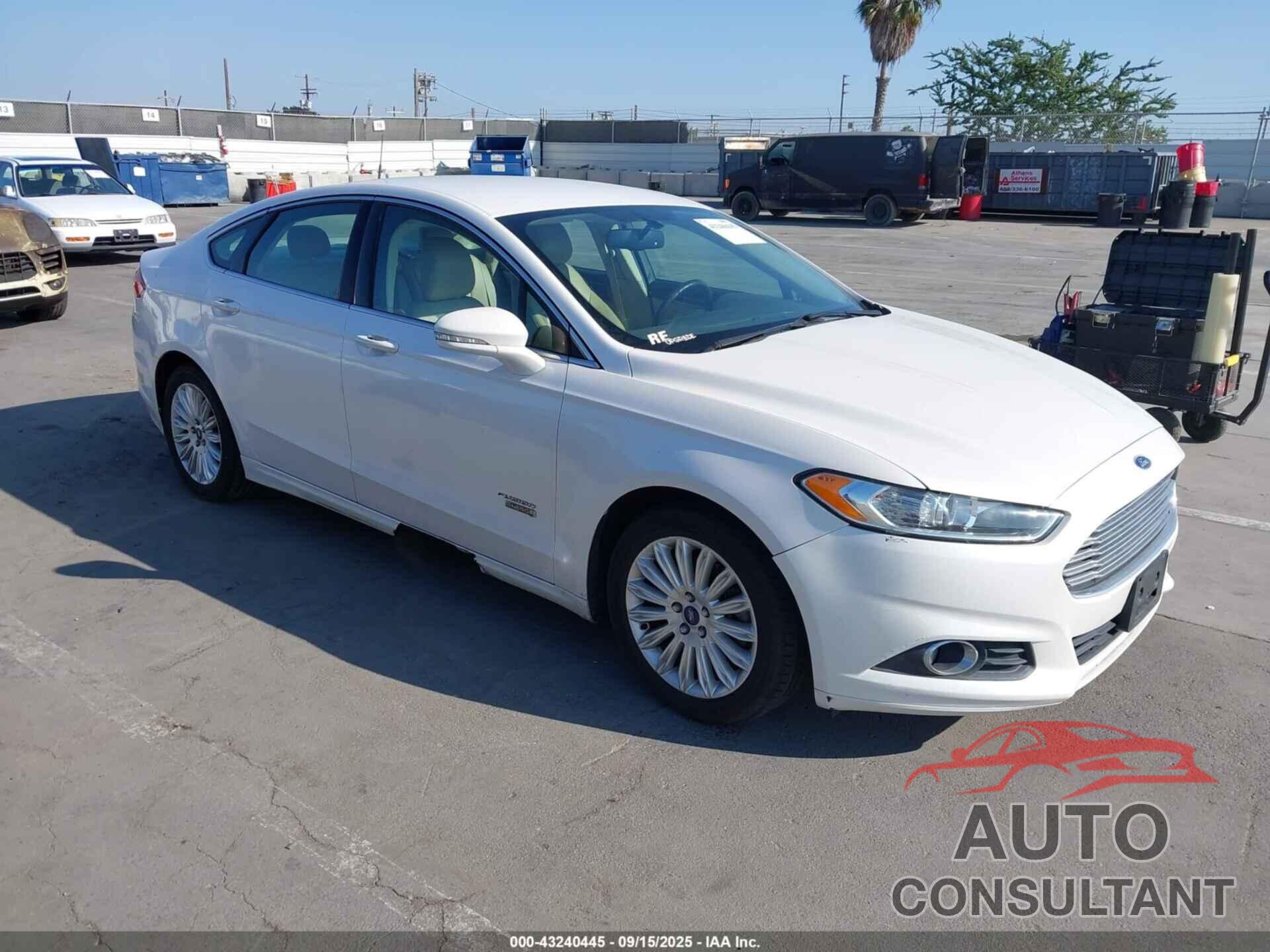 FORD FUSION ENERGI 2014 - 3FA6P0PU7ER227827