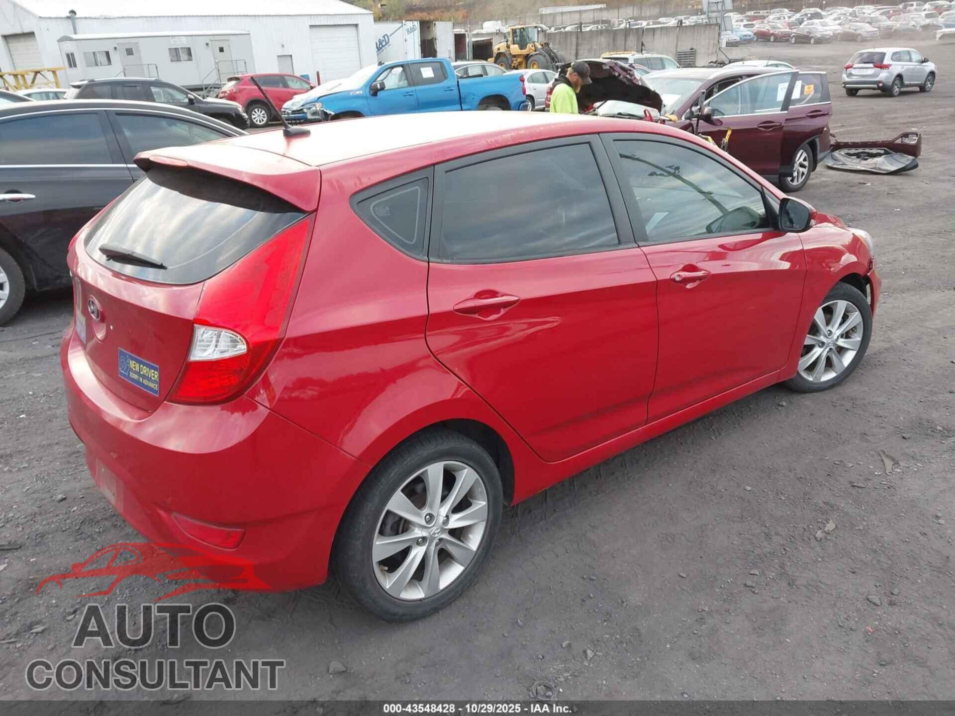 HYUNDAI ACCENT 2013 - KMHCU5AE8DU083048