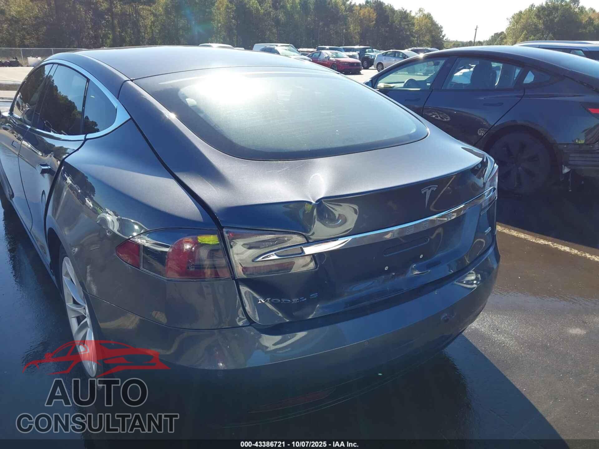 TESLA MODEL S 2017 - 5YJSA1E23HF212975