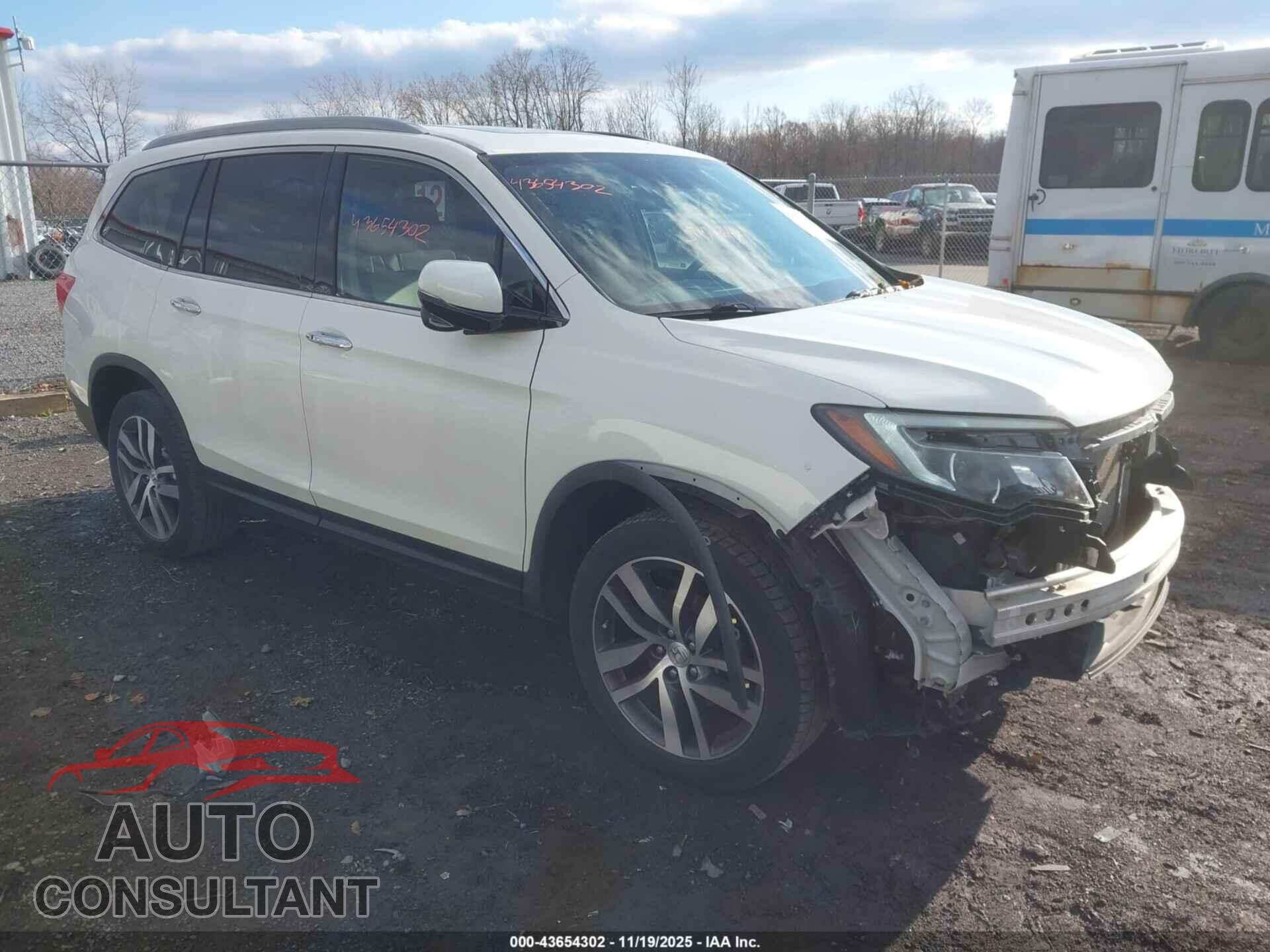 HONDA PILOT 2017 - 5FNYF6H95HB088046