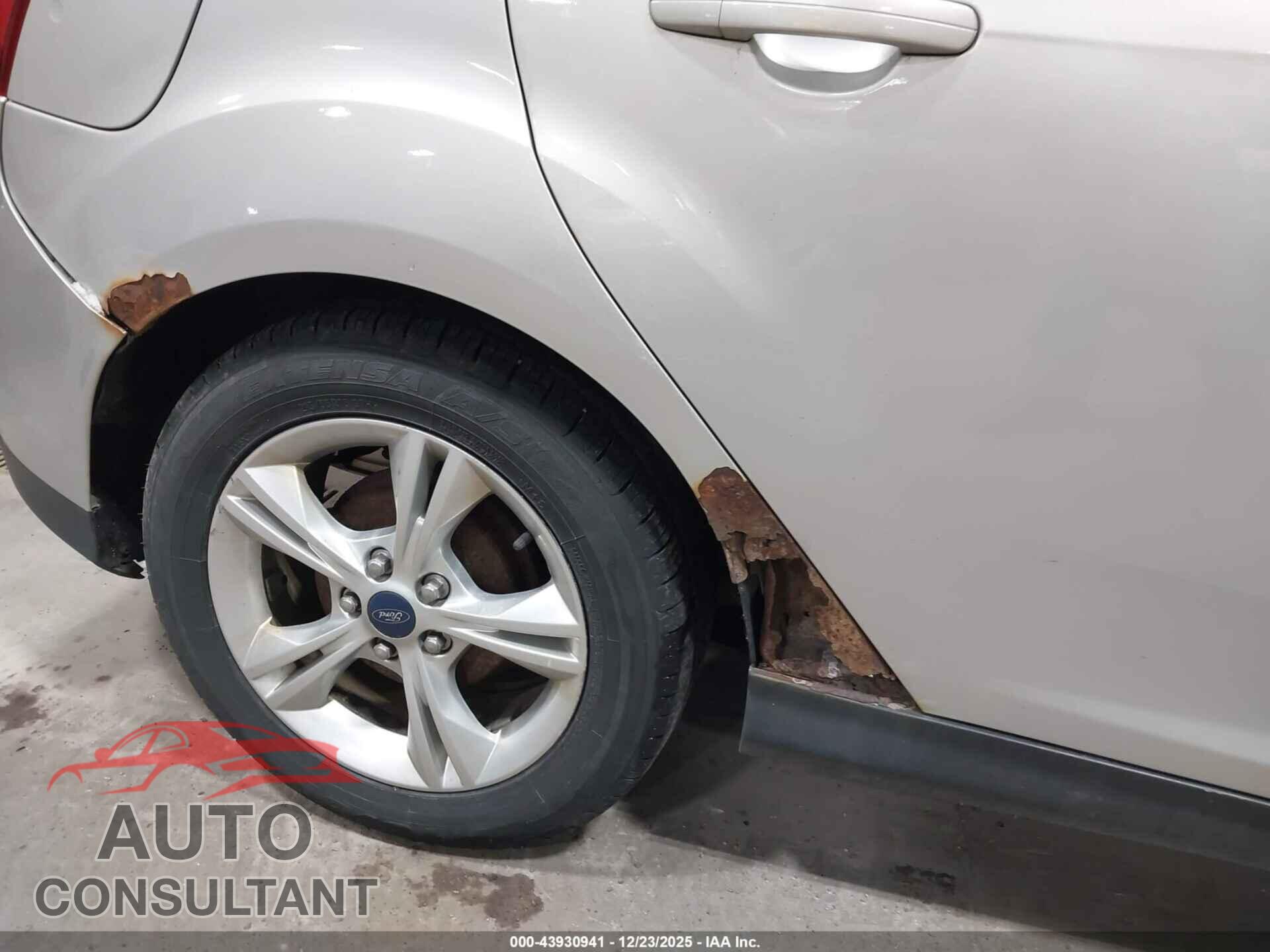 FORD FOCUS 2012 - 1FAHP3K21CL102270