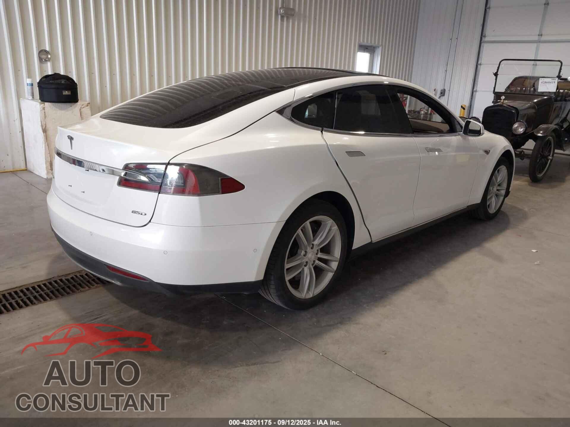 TESLA MODEL S 2015 - 5YJSA1E27FF112701