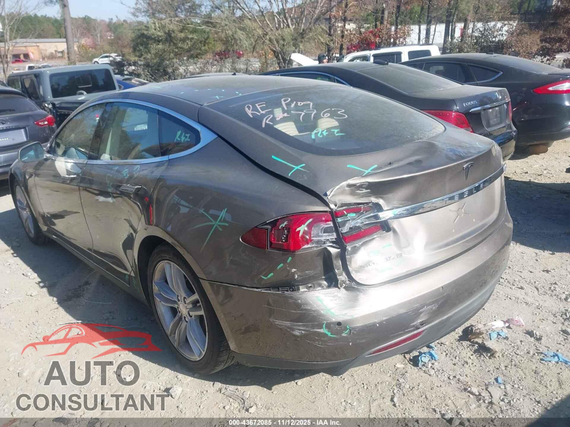 TESLA MODEL S 2015 - 5YJSA1E12FF111155