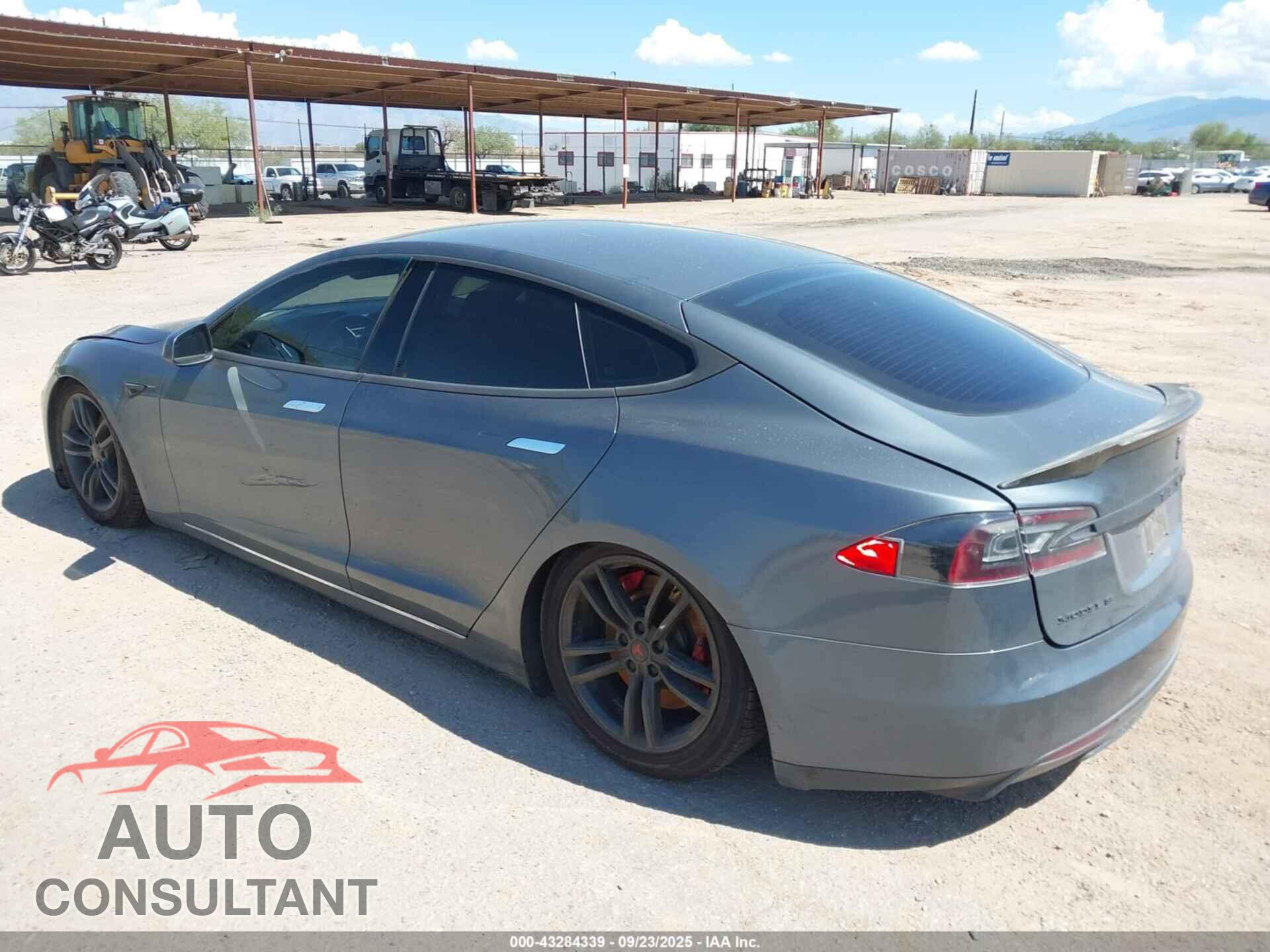 TESLA MODEL S 2013 - 5YJSA1CN5DFP05919