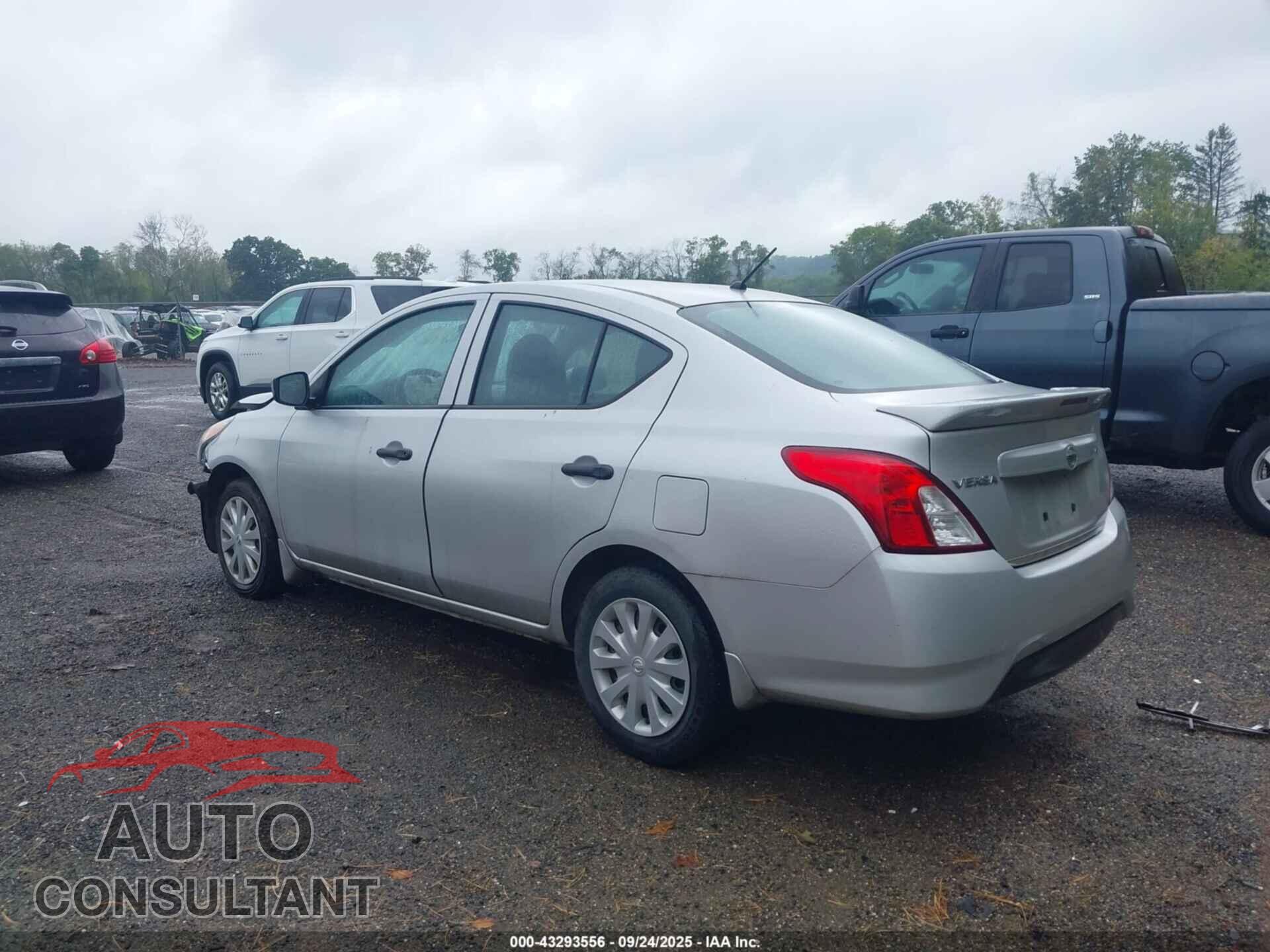 NISSAN VERSA 2017 - 3N1CN7AP3HL804460
