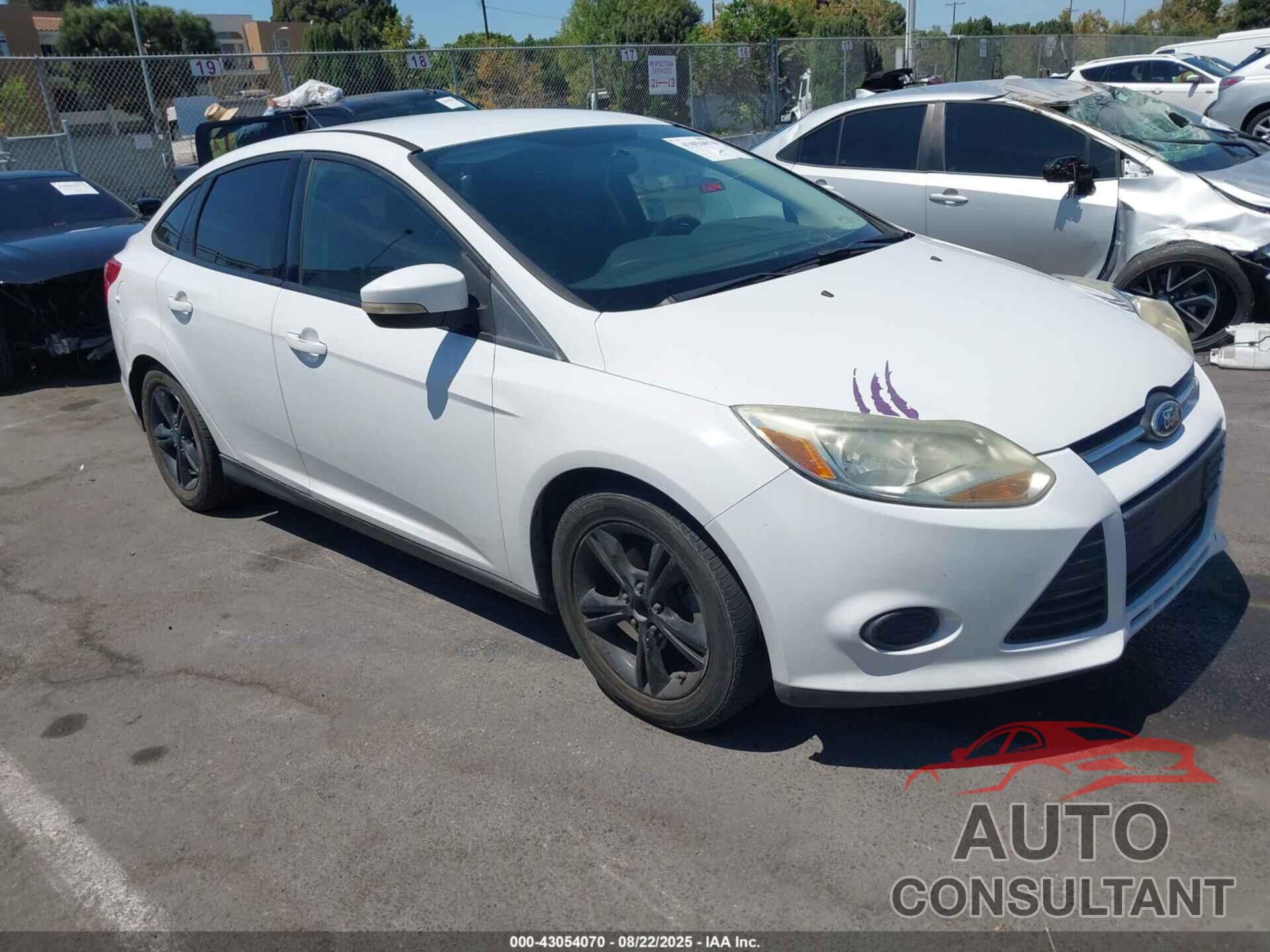 FORD FOCUS 2014 - 1FADP3F28EL392891