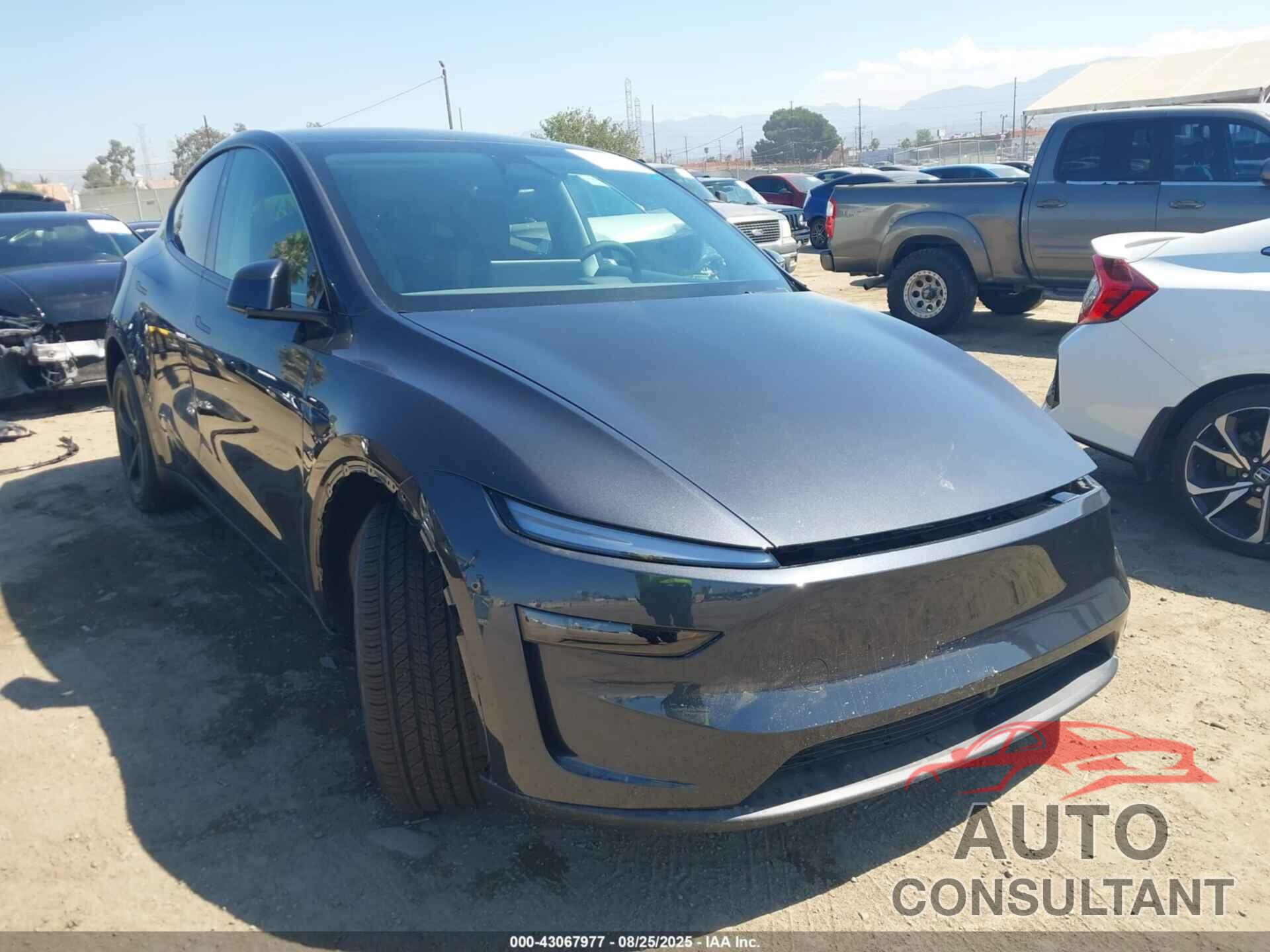 TESLA MODEL Y 2026 - 7SAYGDED9TF404831