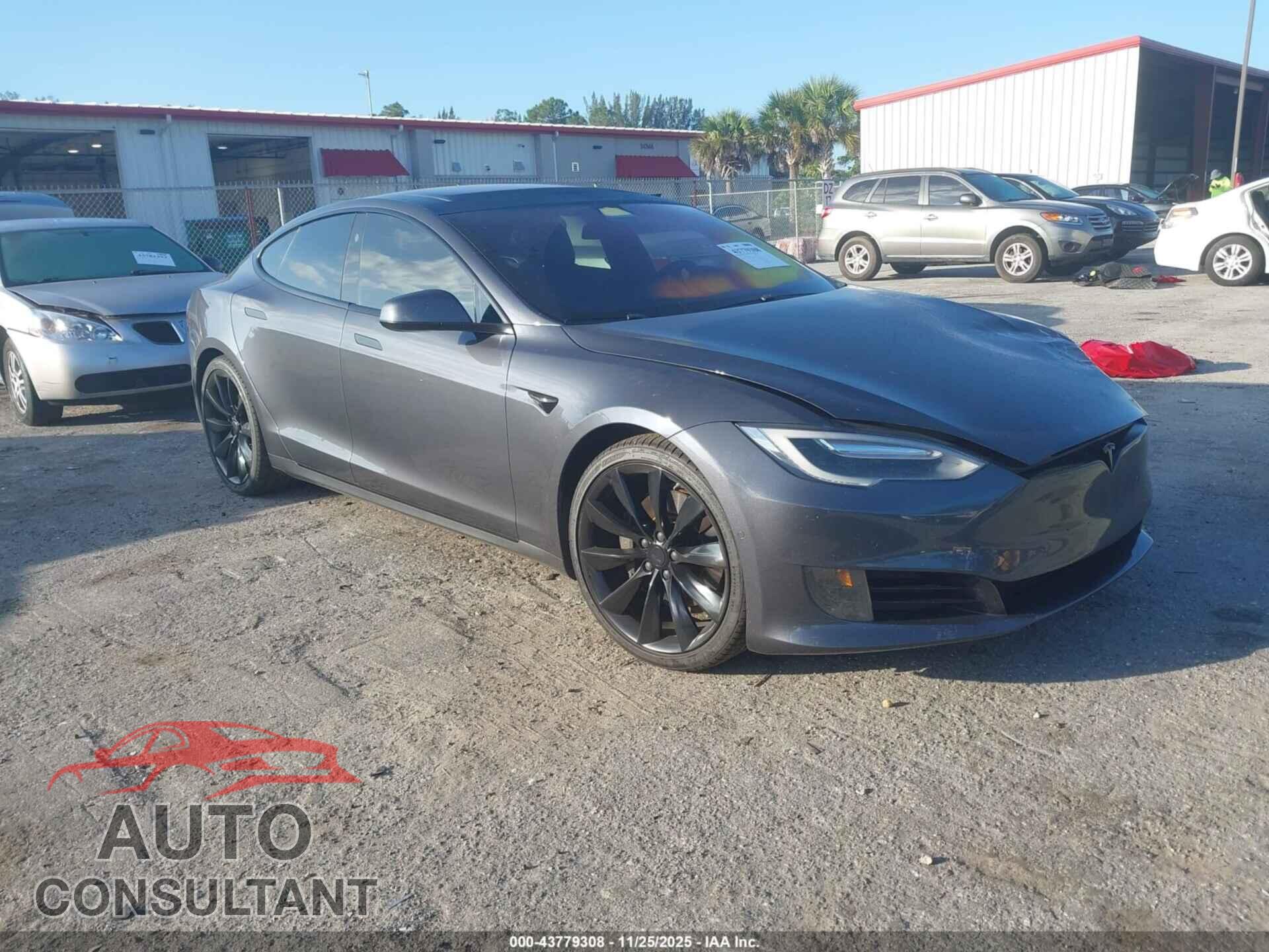 TESLA MODEL S 2017 - 5YJSA1E12HF191608