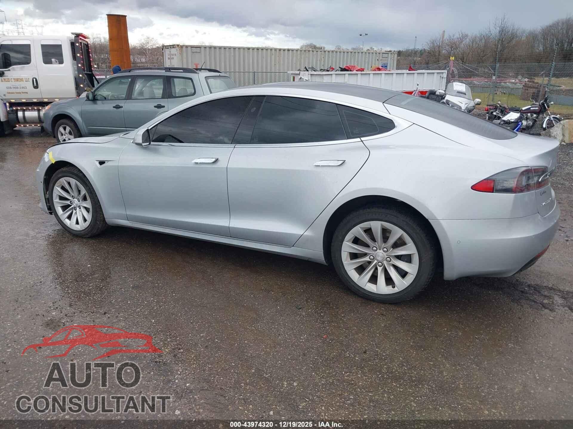 TESLA MODEL S 2018 - 5YJSA1E27JF243846