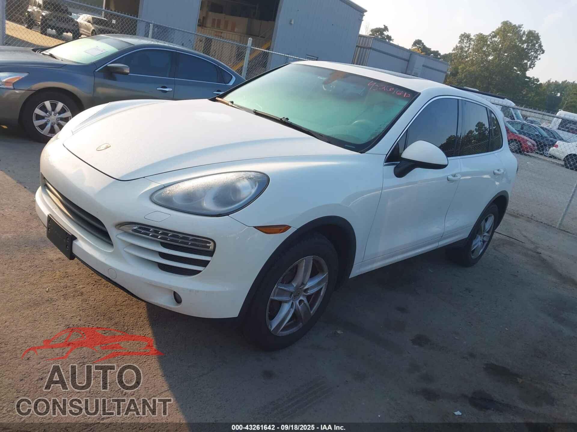 PORSCHE CAYENNE 2012 - WP1AA2A29CLA02859