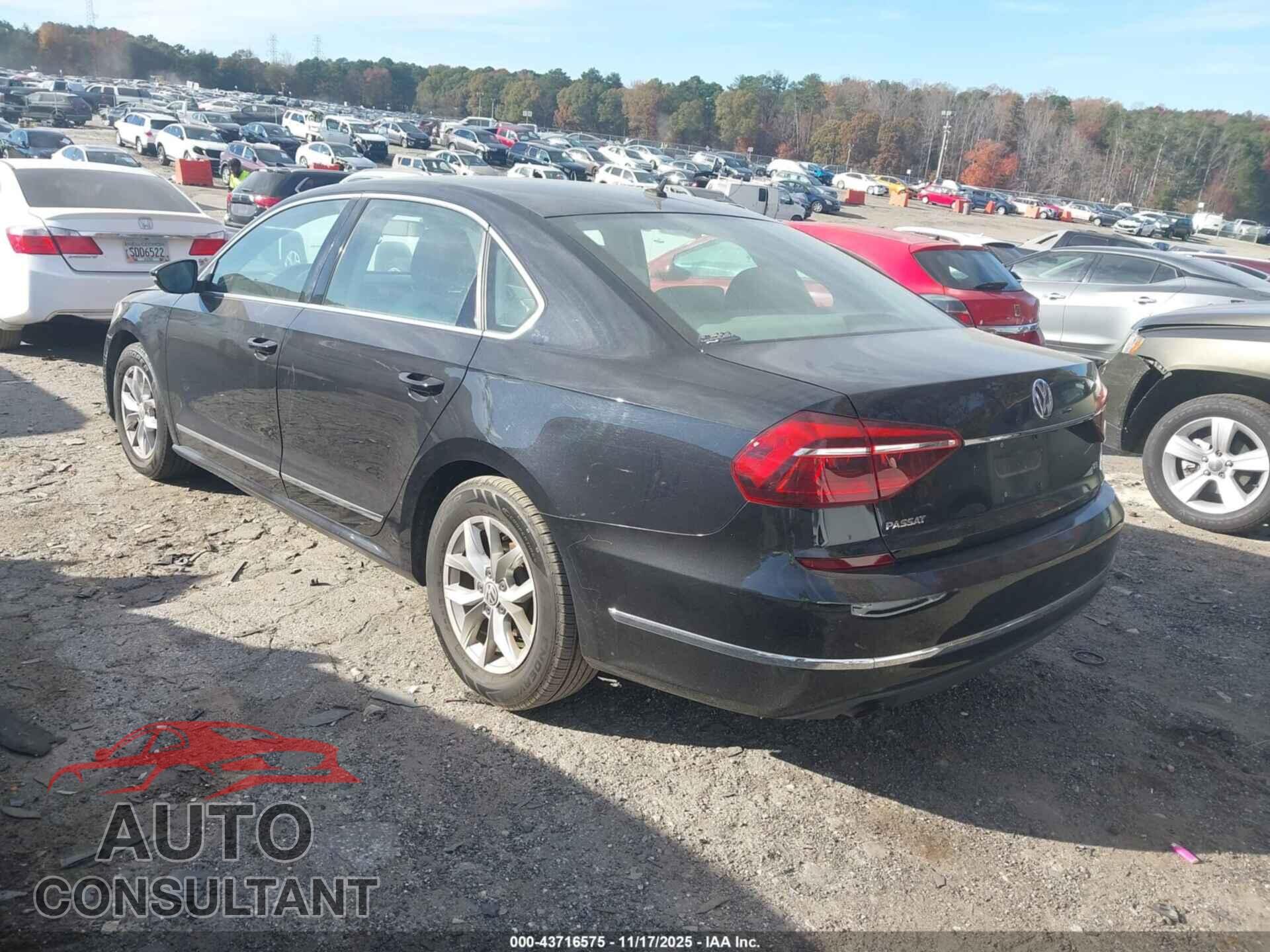 VOLKSWAGEN PASSAT 2017 - 1VWAT7A34HC047357