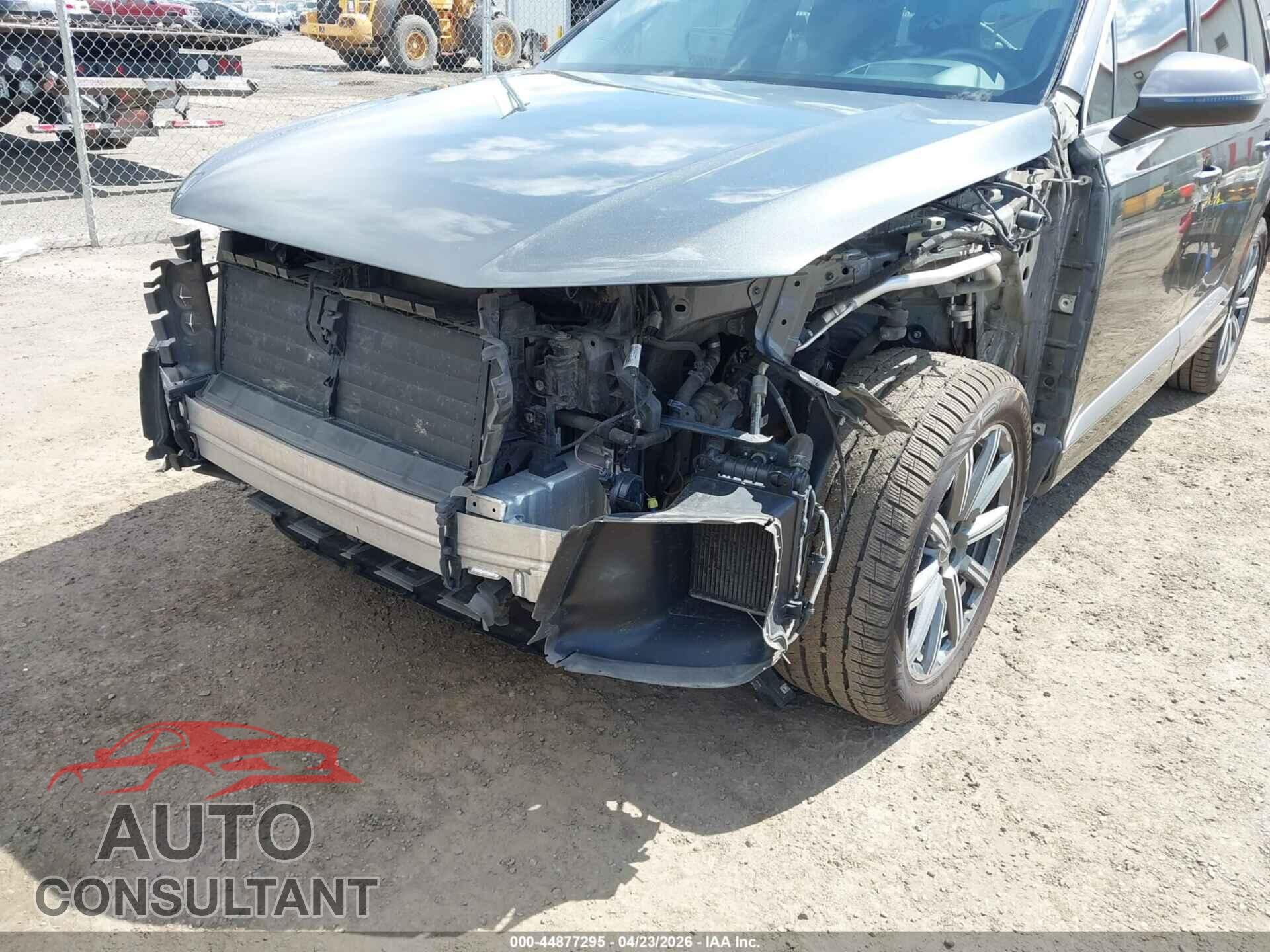 AUDI Q7 2018 - WA1VAAF77JD052789