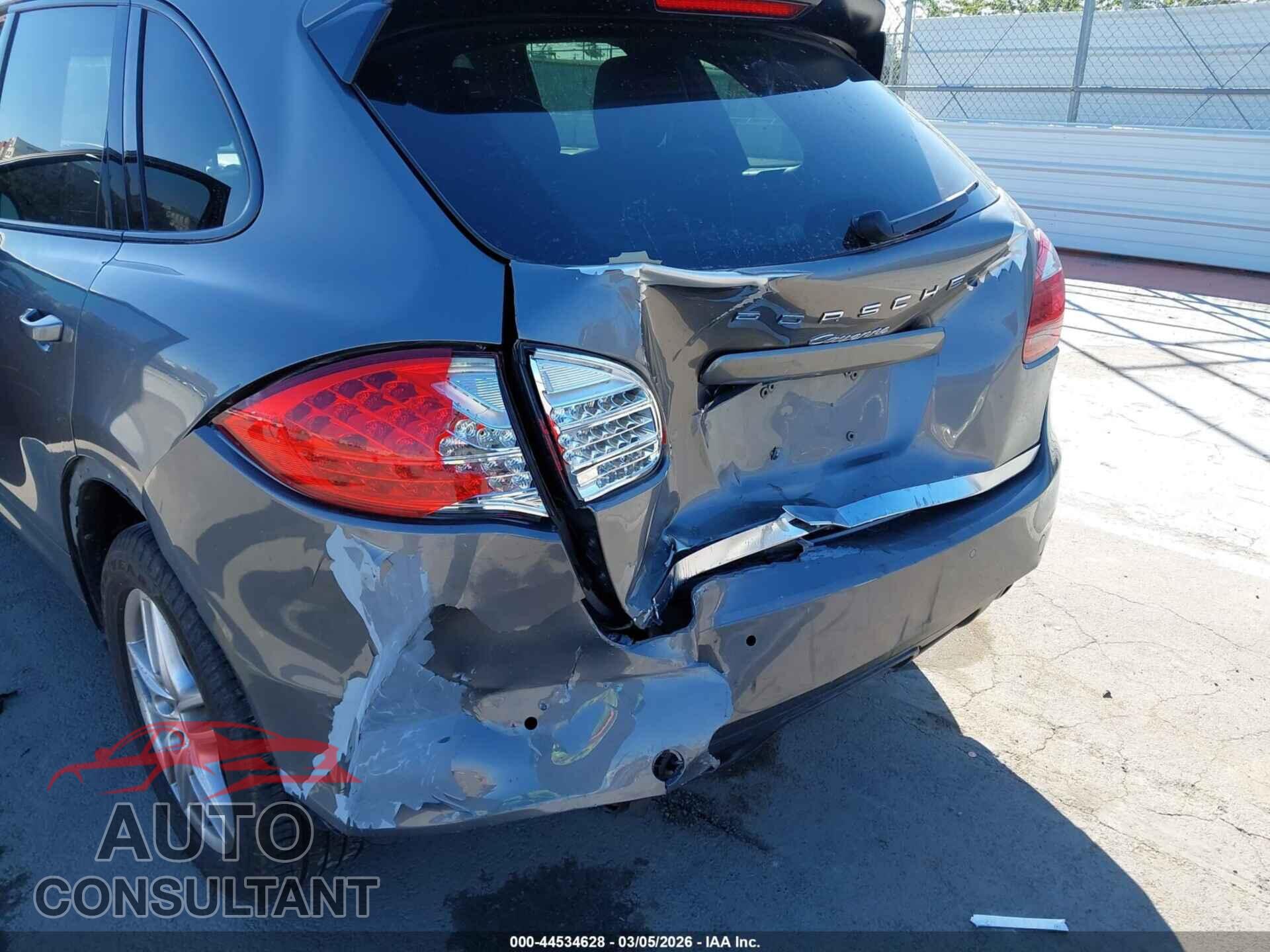 PORSCHE CAYENNE 2013 - WP1AA2A25DLA09714