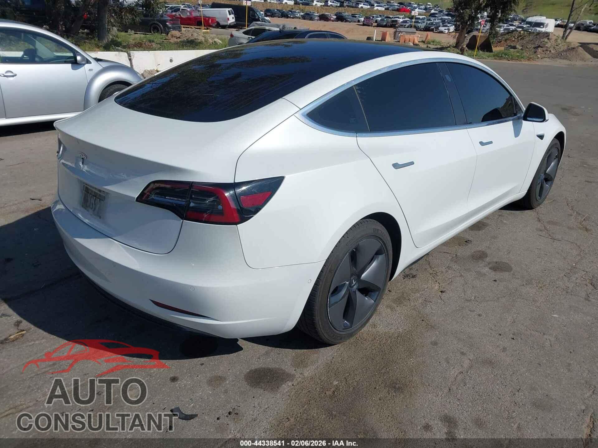 TESLA MODEL 3 2018 - 5YJ3E1EA6JF017202