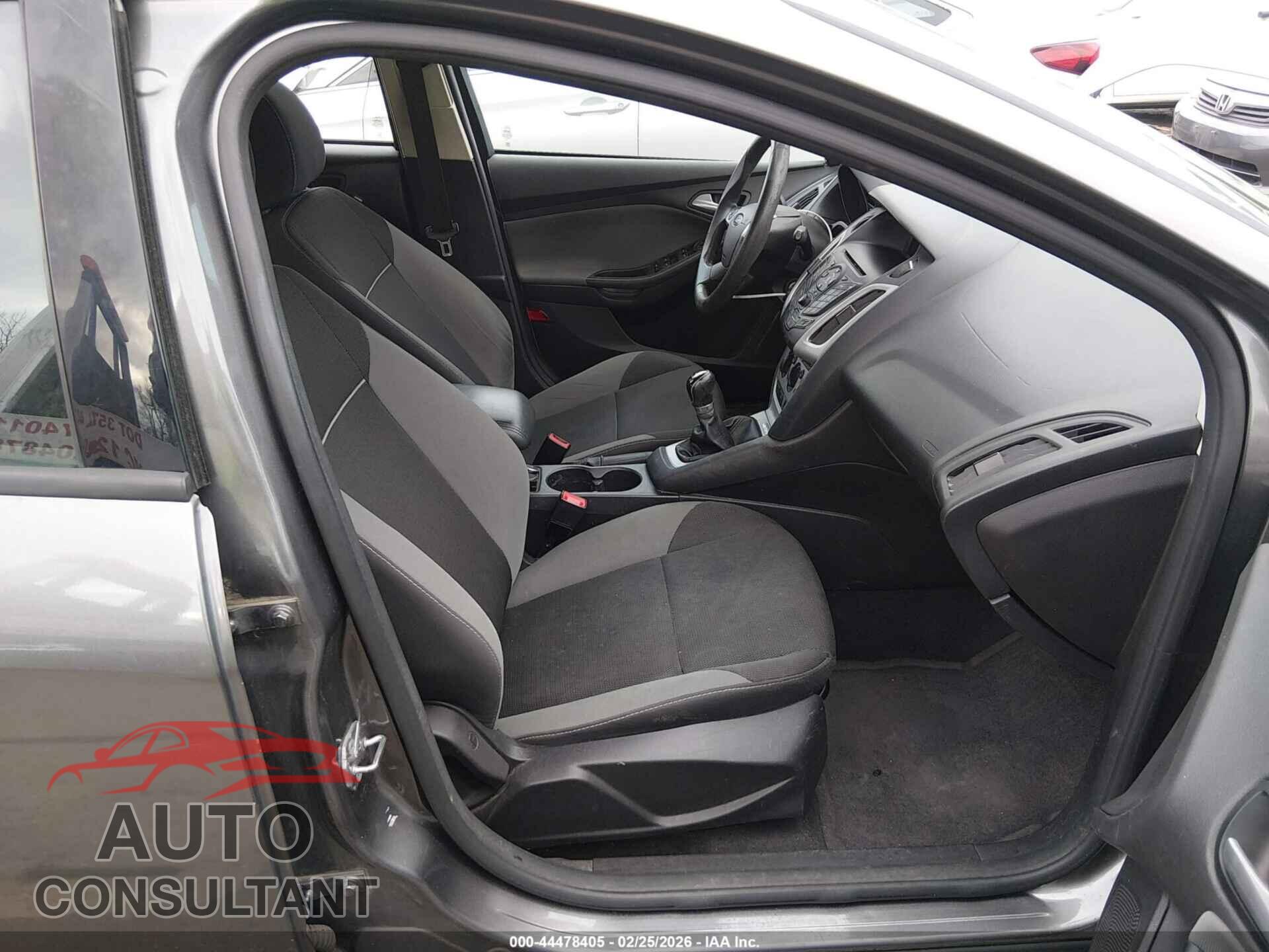 FORD FOCUS 2014 - 1FADP3K28EL437060