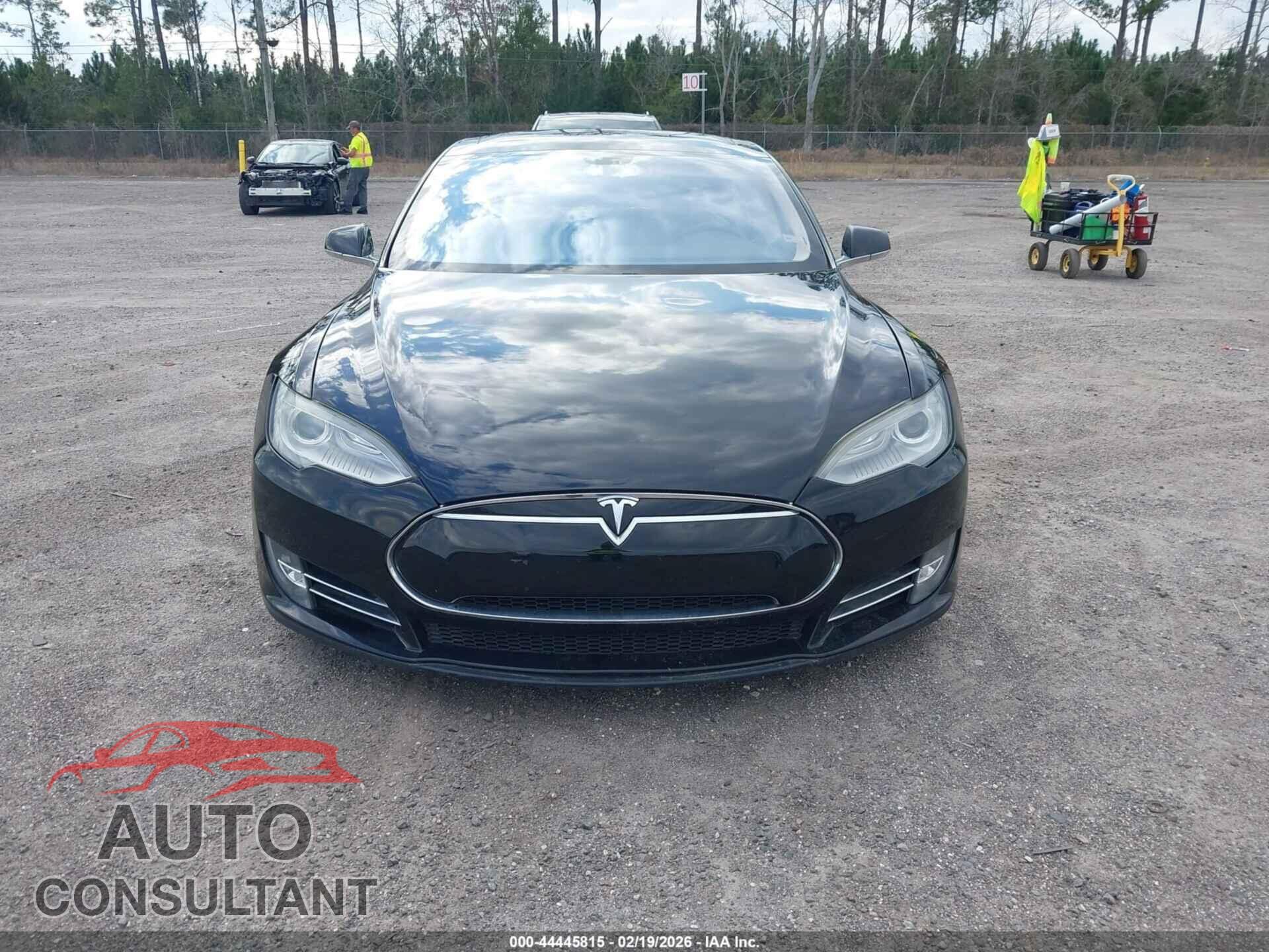 TESLA MODEL S 2013 - 5YJSA1AG3DFP04000