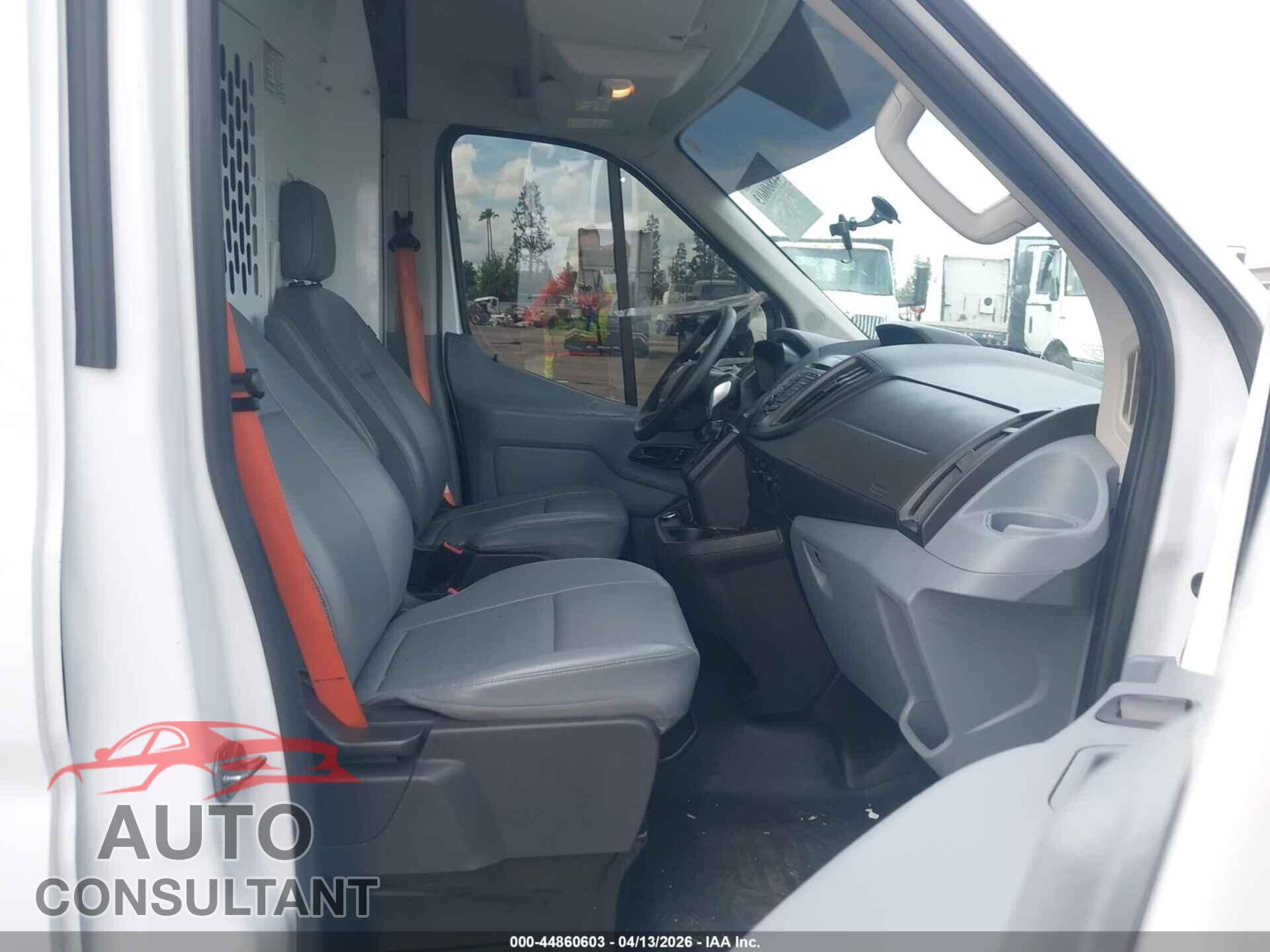 FORD TRANSIT-150 2019 - 1FTYE2CM0KKB61776