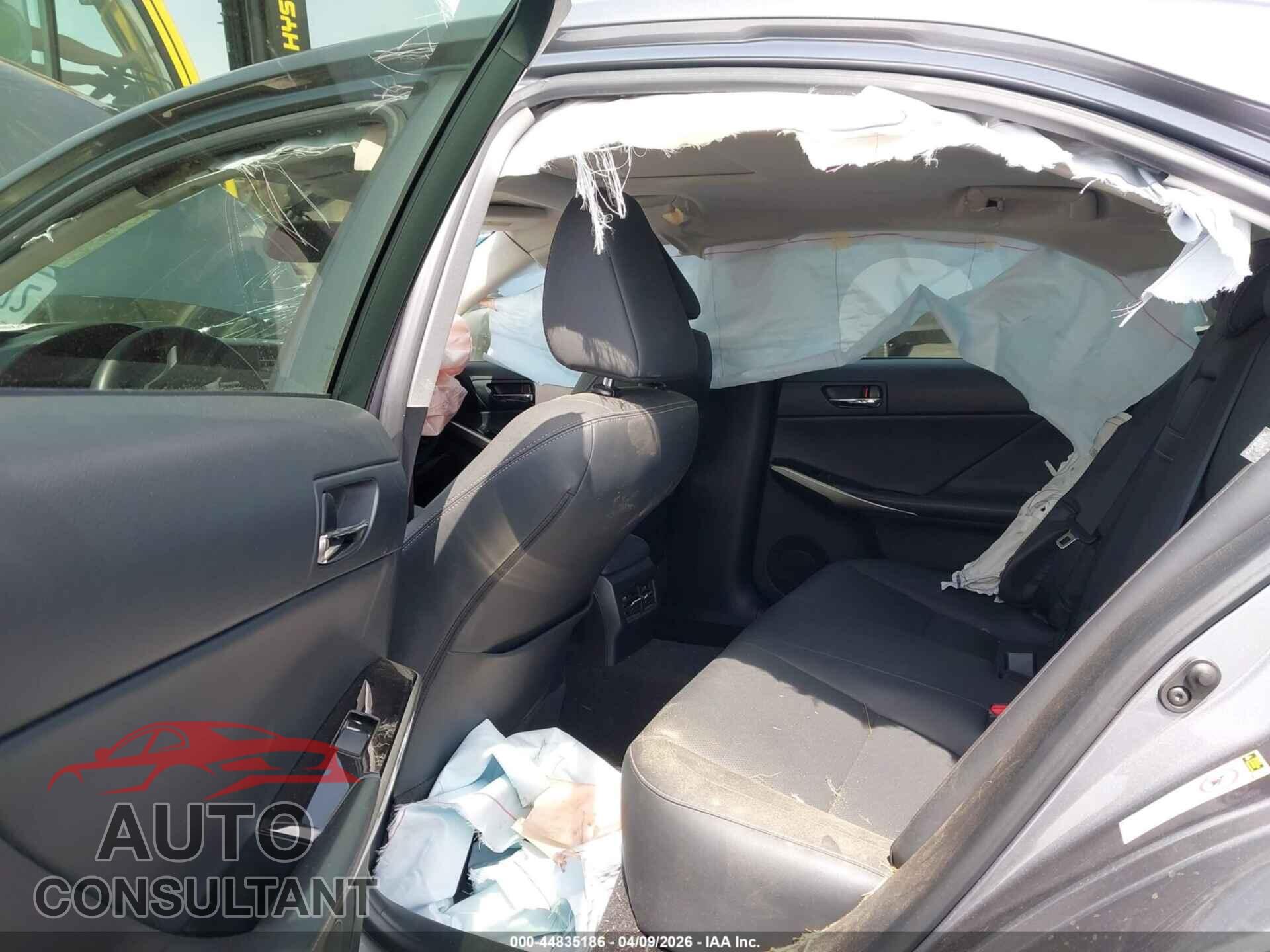 LEXUS IS 250 2015 - JTHBF1D2XF5053775