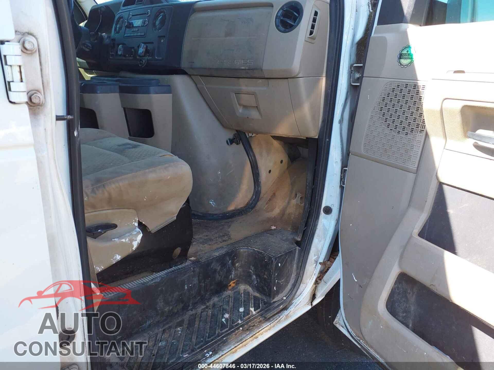FORD E-350 SUPER DUTY 2011 - 1FBSS3BL1BDA69730