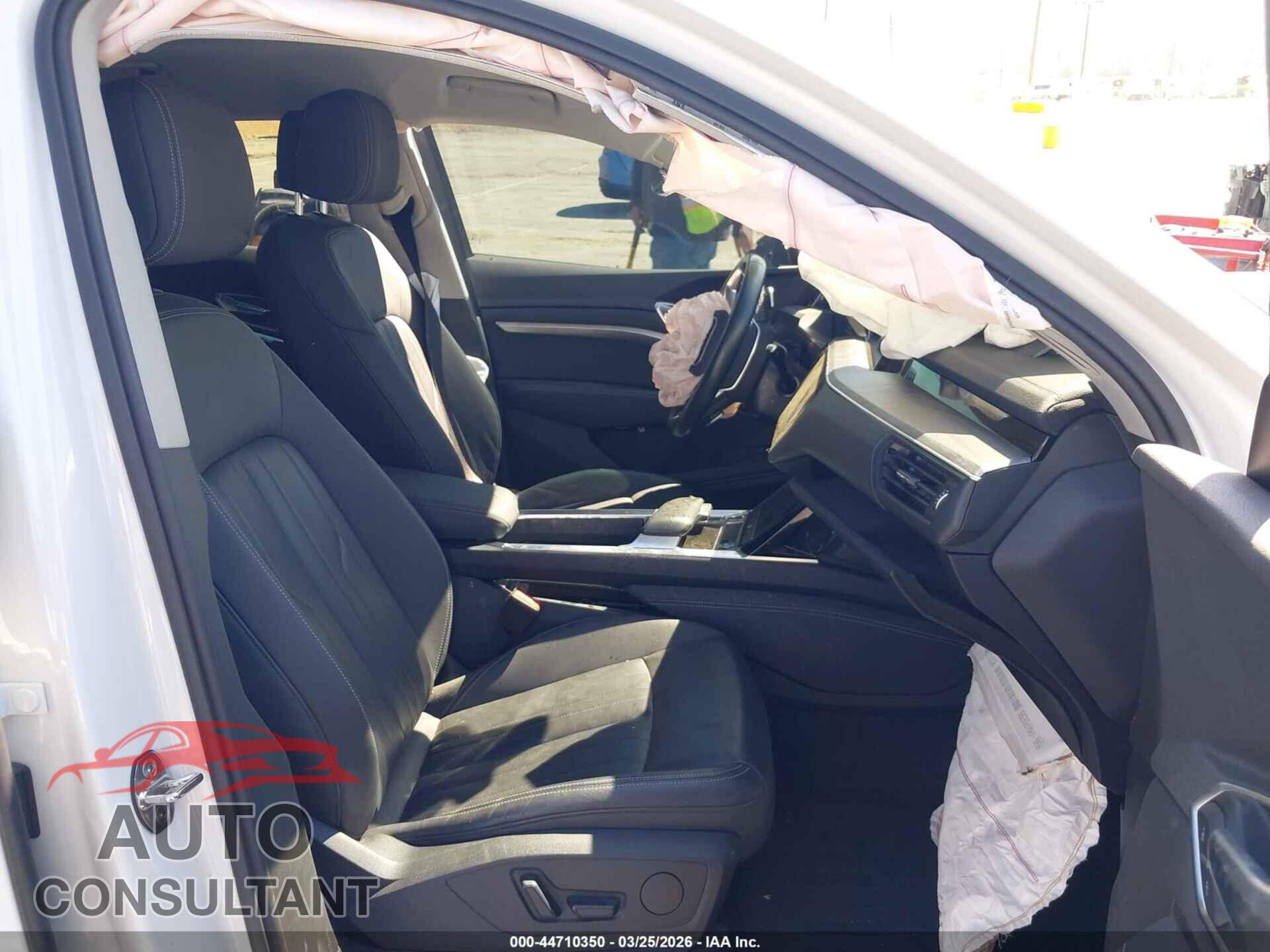 AUDI E-TRON 2021 - WA1AAAGE2MB016231