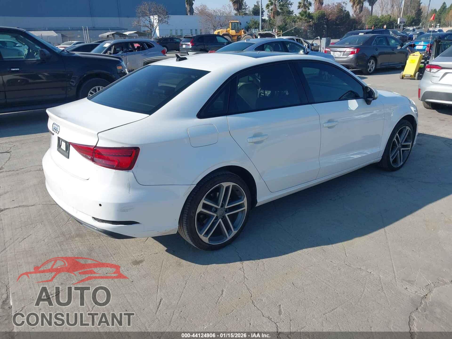 AUDI A3 2020 - WAUAUGFF7LA103845