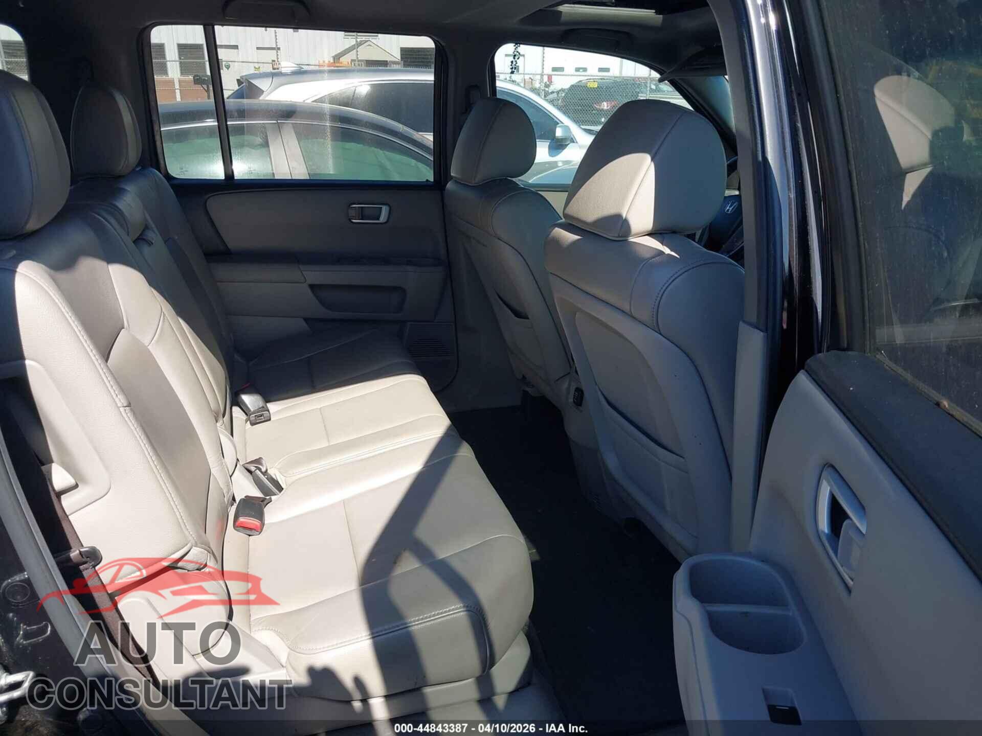 HONDA PILOT 2012 - 5FNYF4H54CB007726