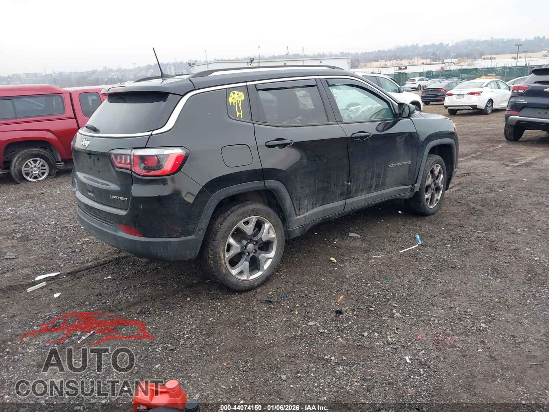 JEEP COMPASS 2018 - 3C4NJDCBXJT400322