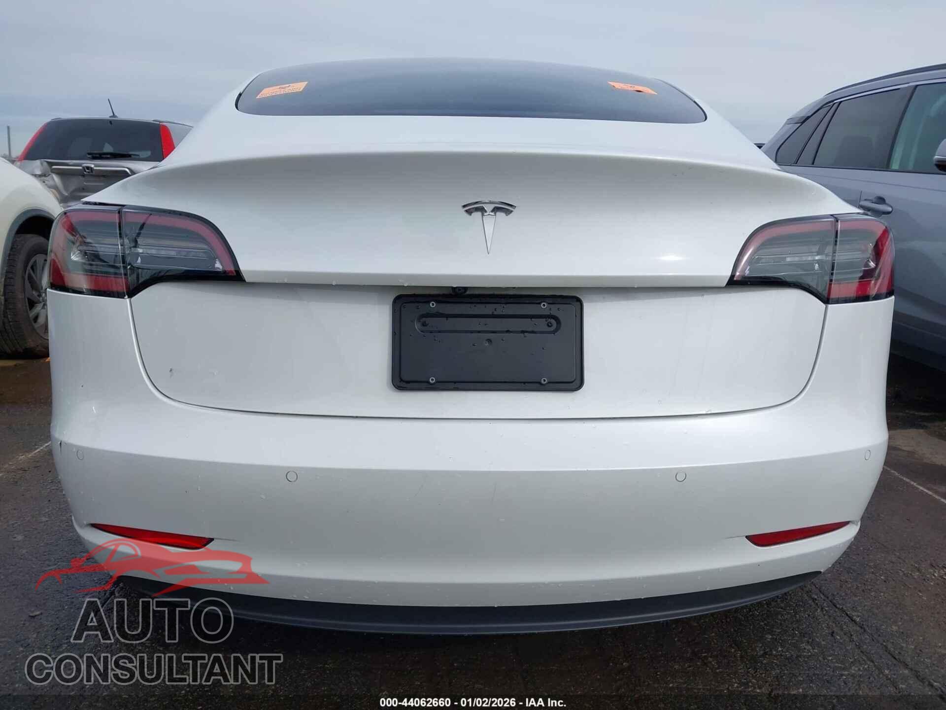TESLA MODEL 3 2021 - 5YJ3E1EA0MF853818