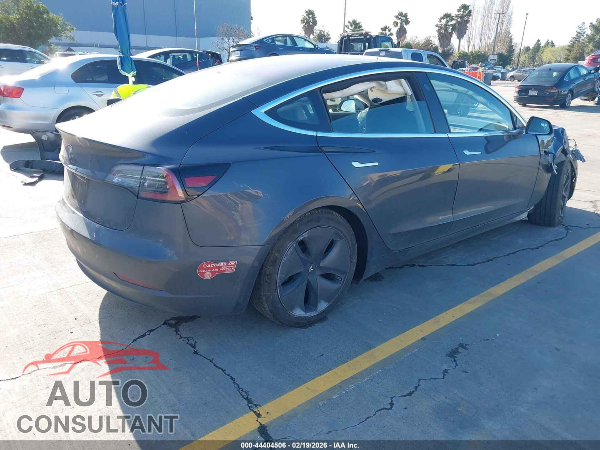 TESLA MODEL 3 2018 - 5YJ3E1EA3JF037682