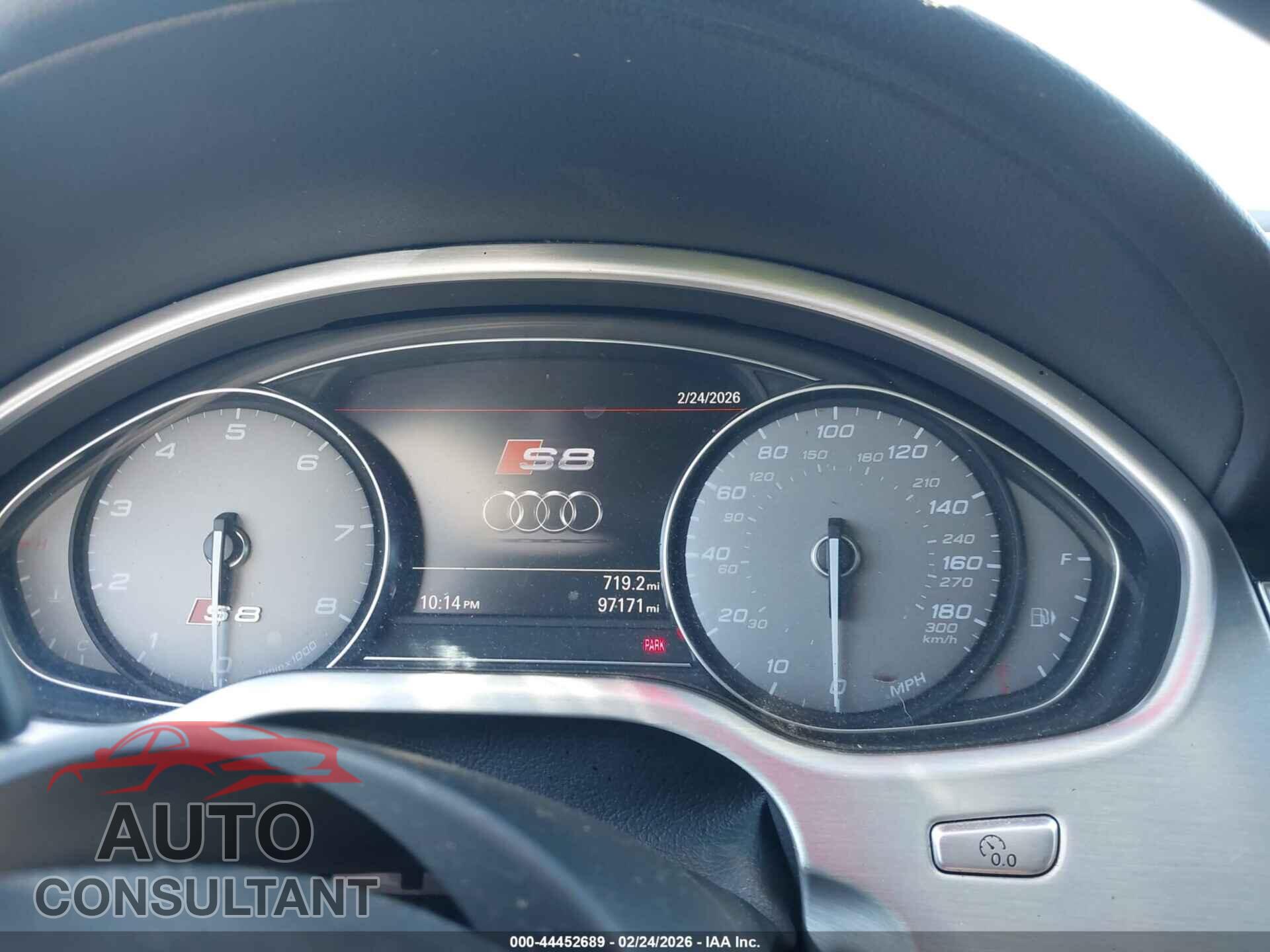 AUDI S8 2013 - WAUD2AFD1DN031887
