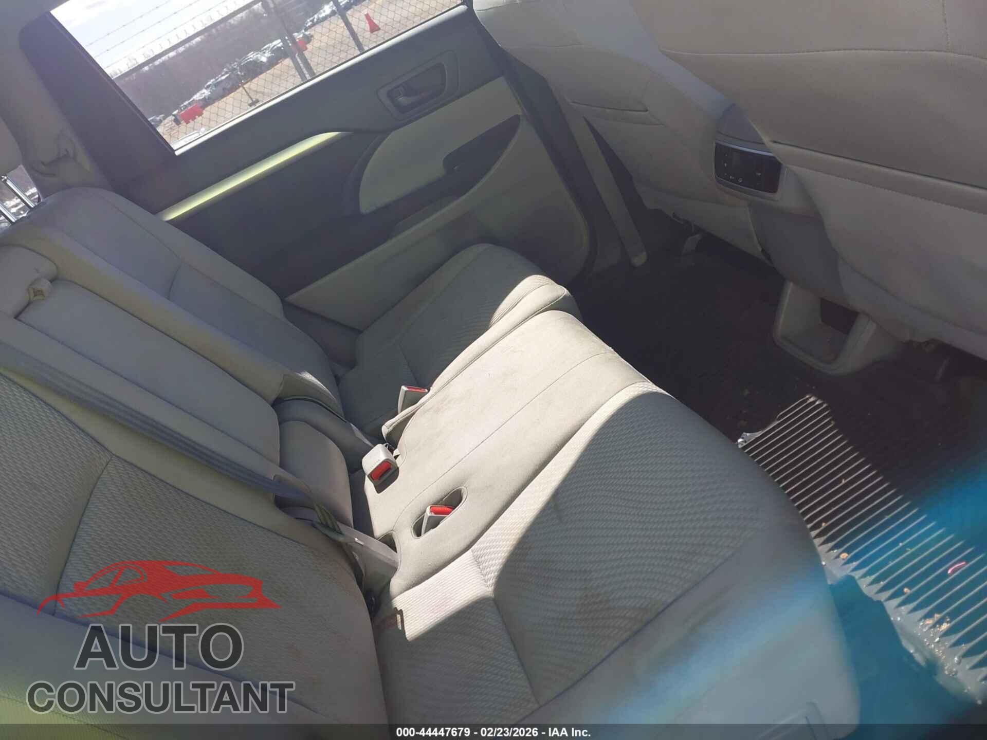 TOYOTA HIGHLANDER 2017 - 5TDBZRFH8HS423871
