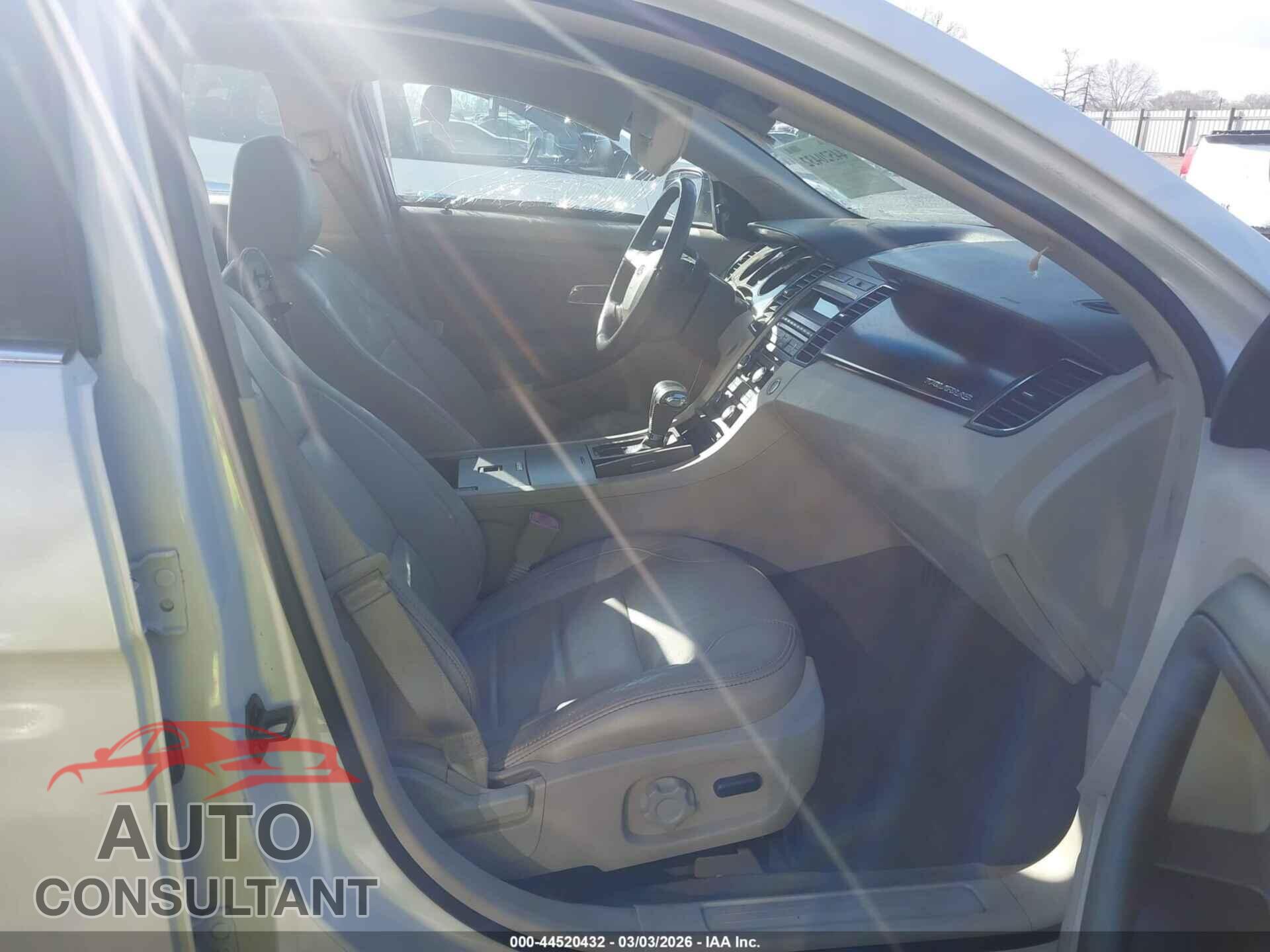 FORD TAURUS 2012 - 1FAHP2EW9CG112093